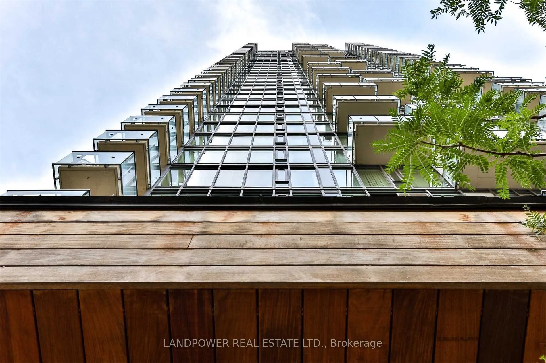 75 St. Nicholas Street #1401
