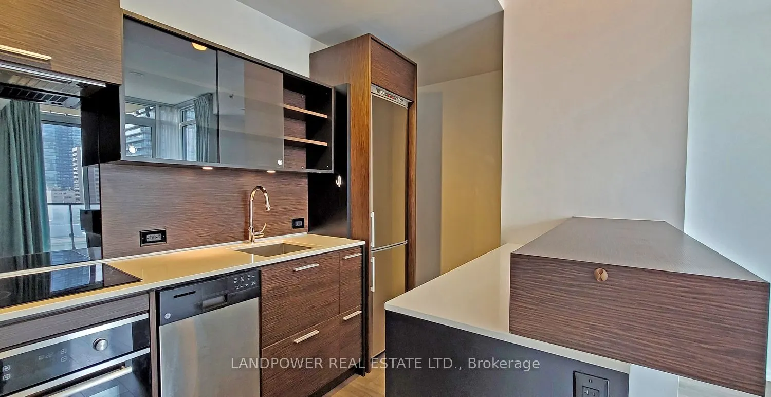 75 St. Nicholas Street #1401
