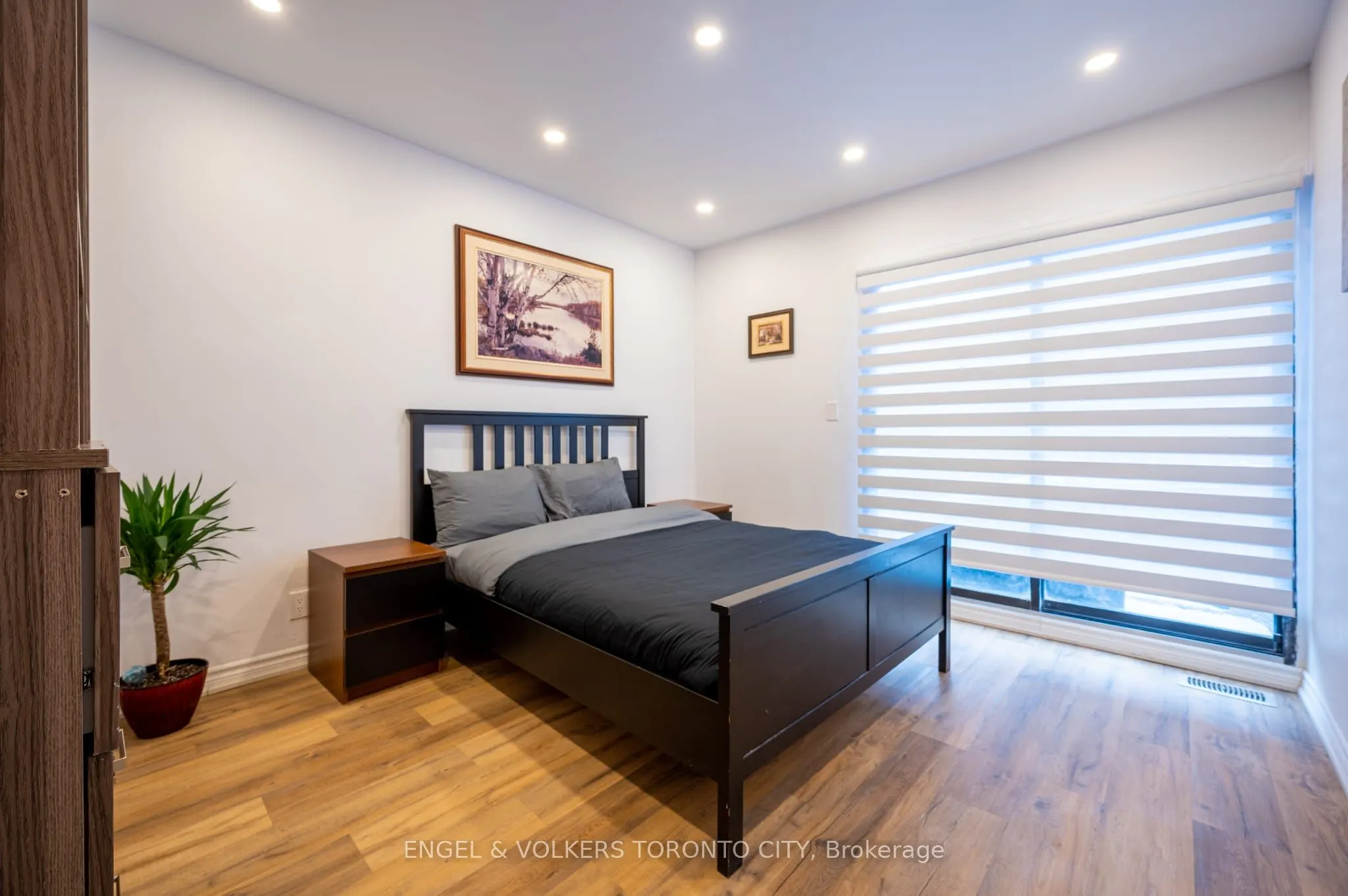 298 Seaton Street