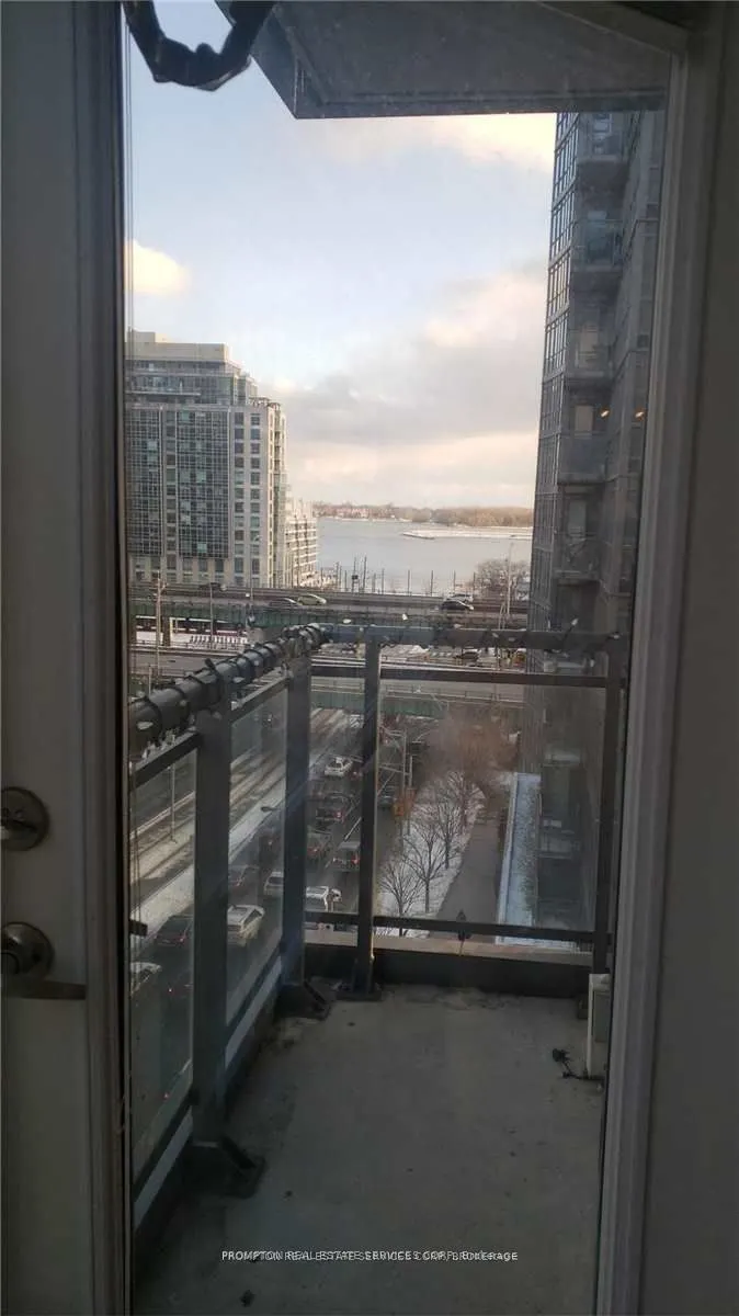 15 Brunel Court #817