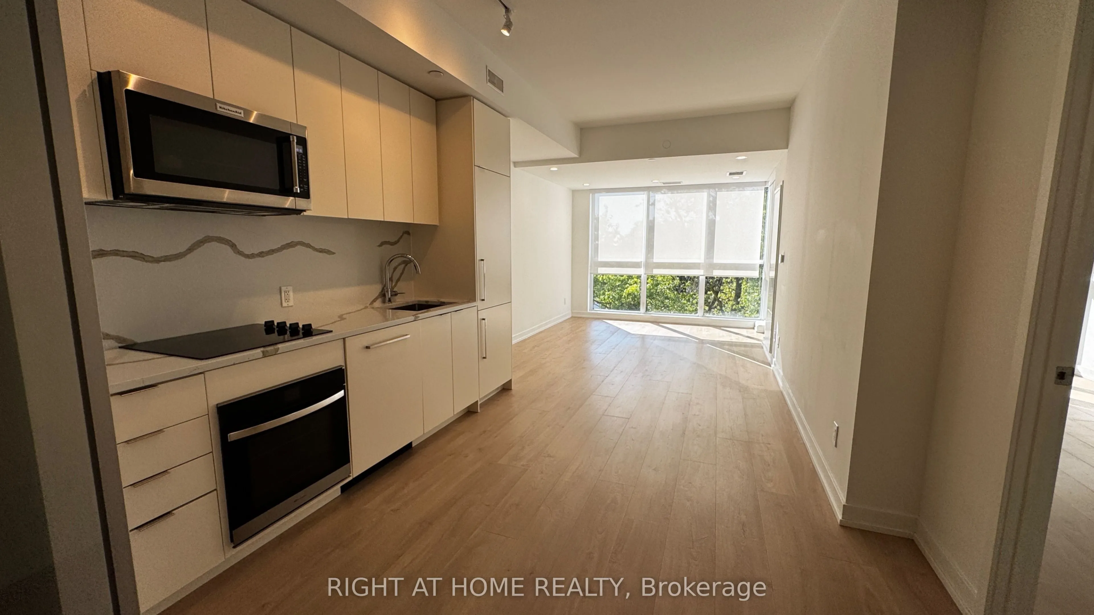 181 Sheppard Avenue E #419