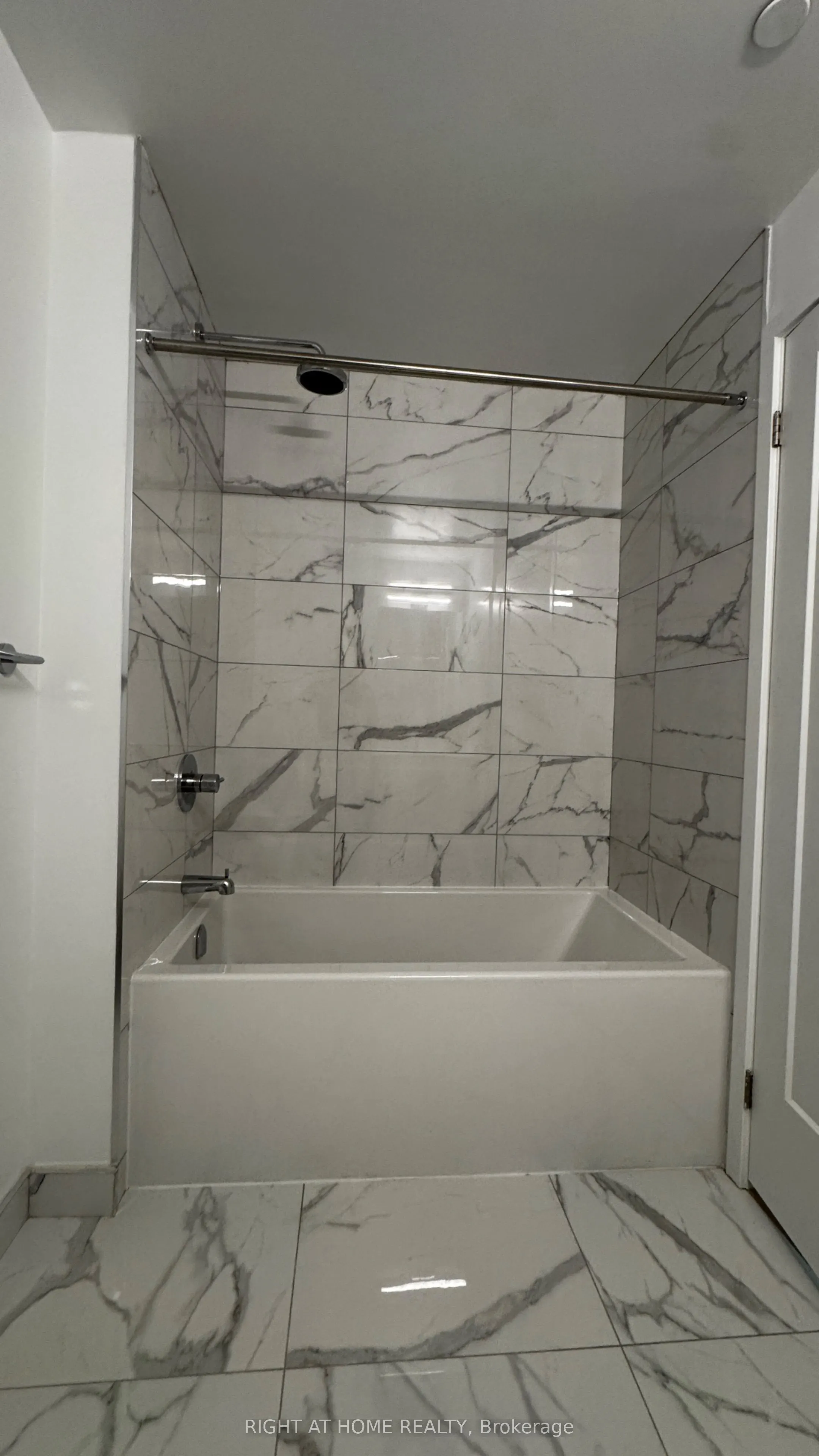 181 Sheppard Avenue E #419