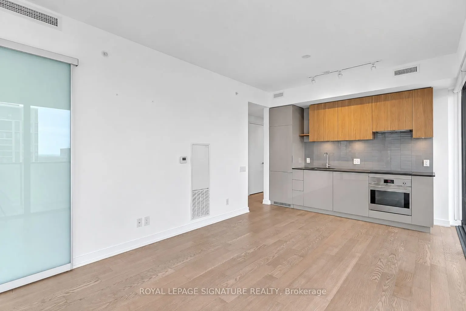 161 Roehampton Avenue #3604