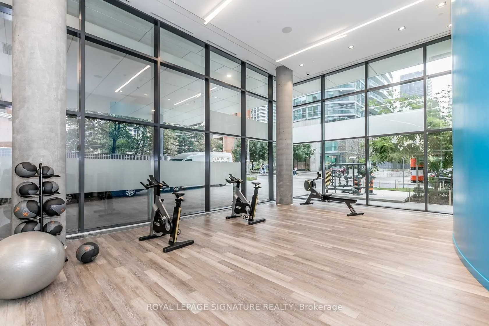 161 Roehampton Avenue #3604