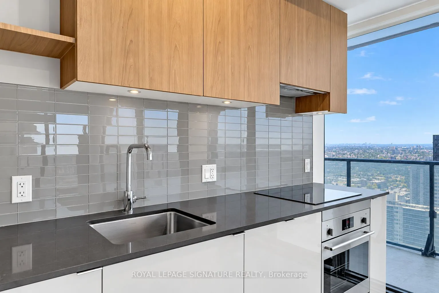 161 Roehampton Avenue #3604