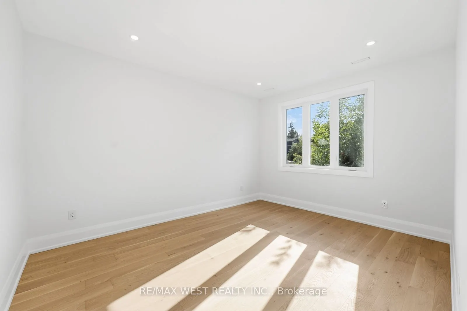 77 Alameda Avenue