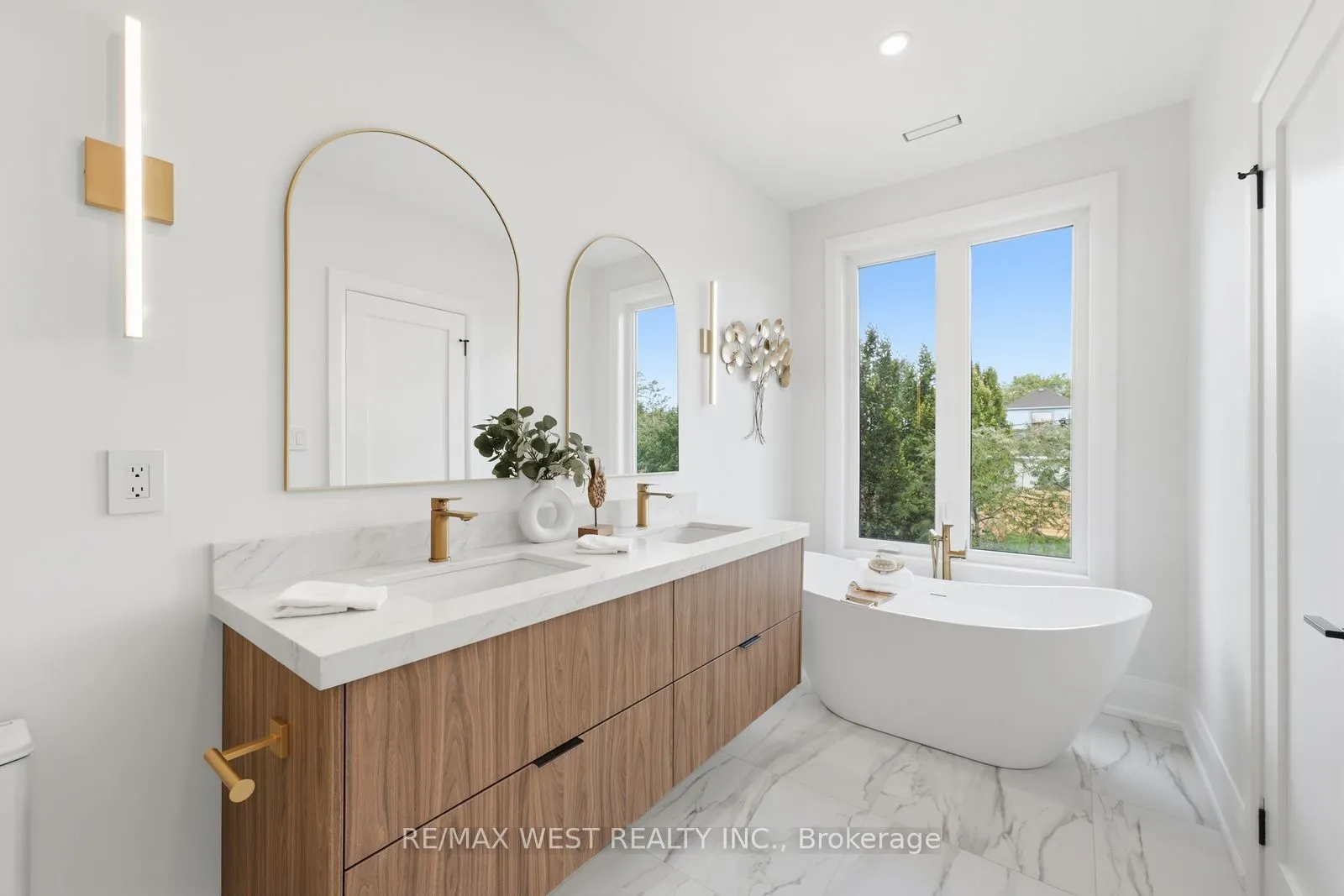 77 Alameda Avenue