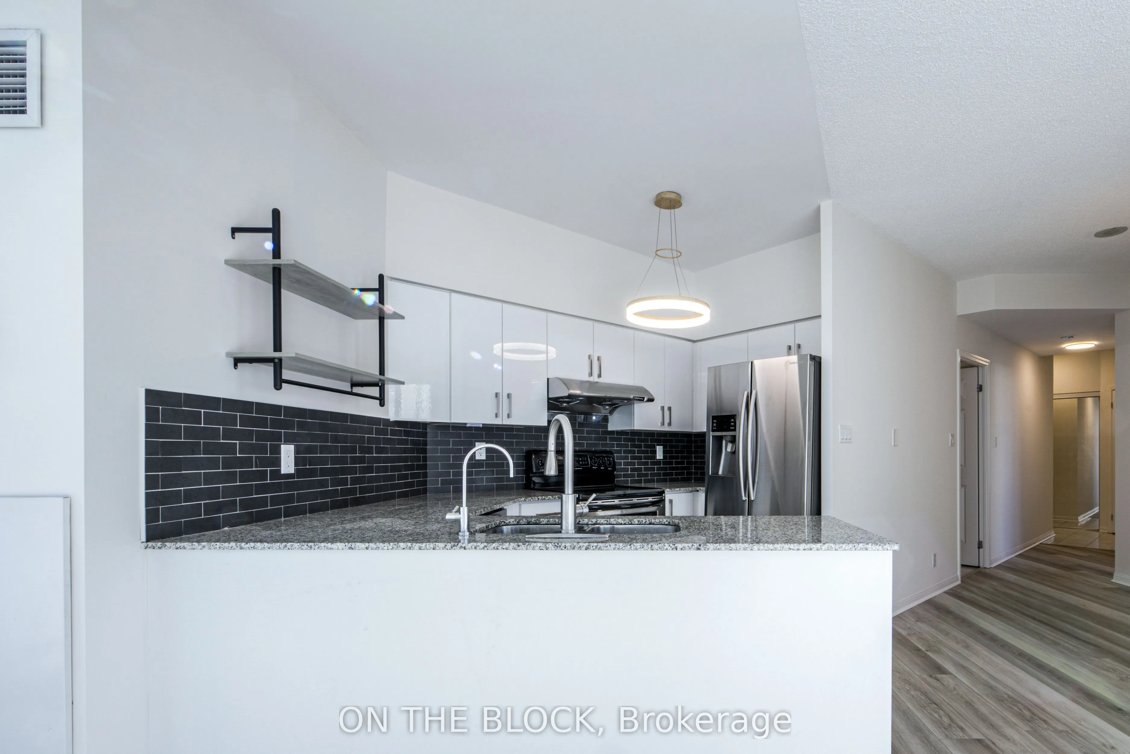 230 Queens Quay W #1515