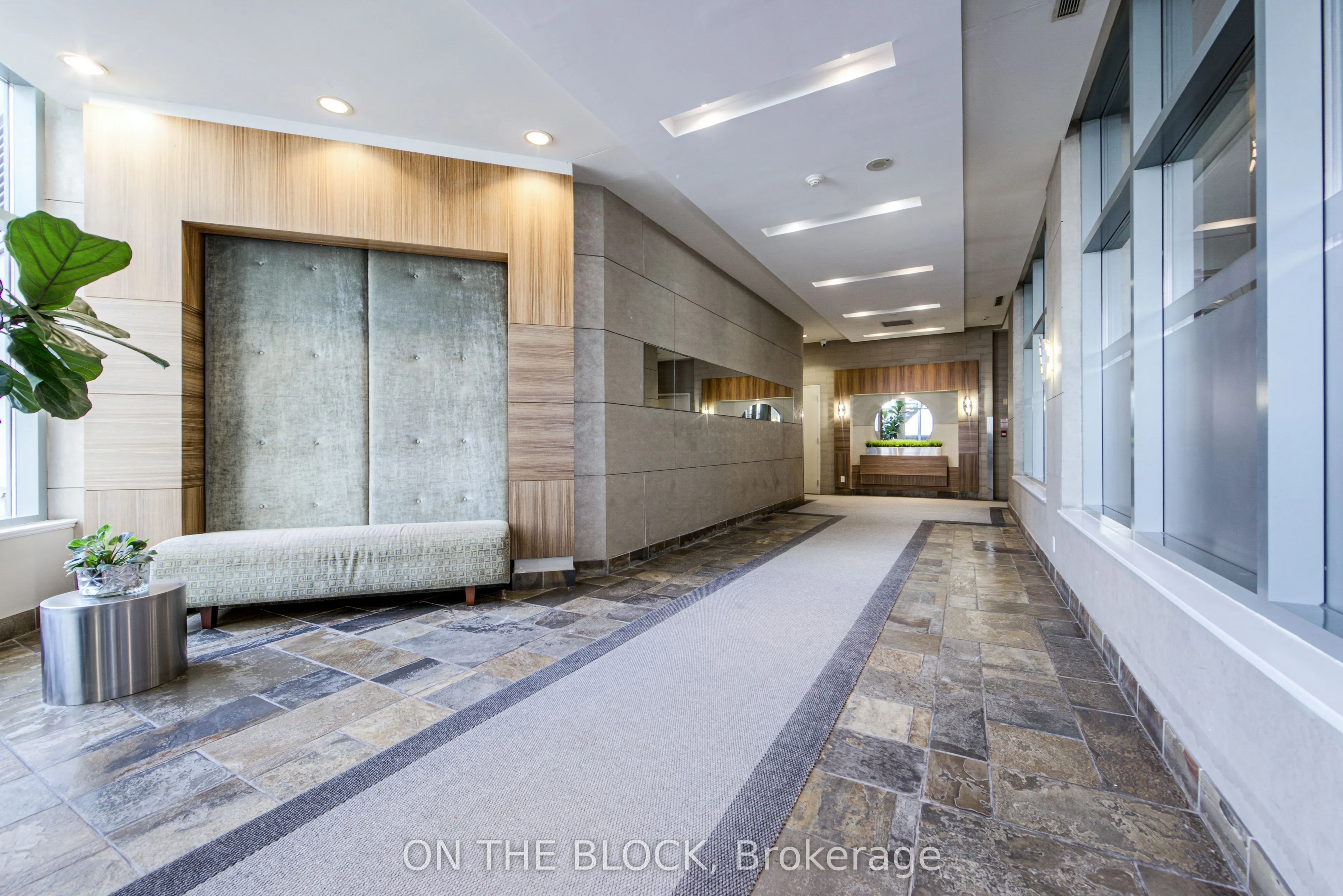 230 Queens Quay W #1515