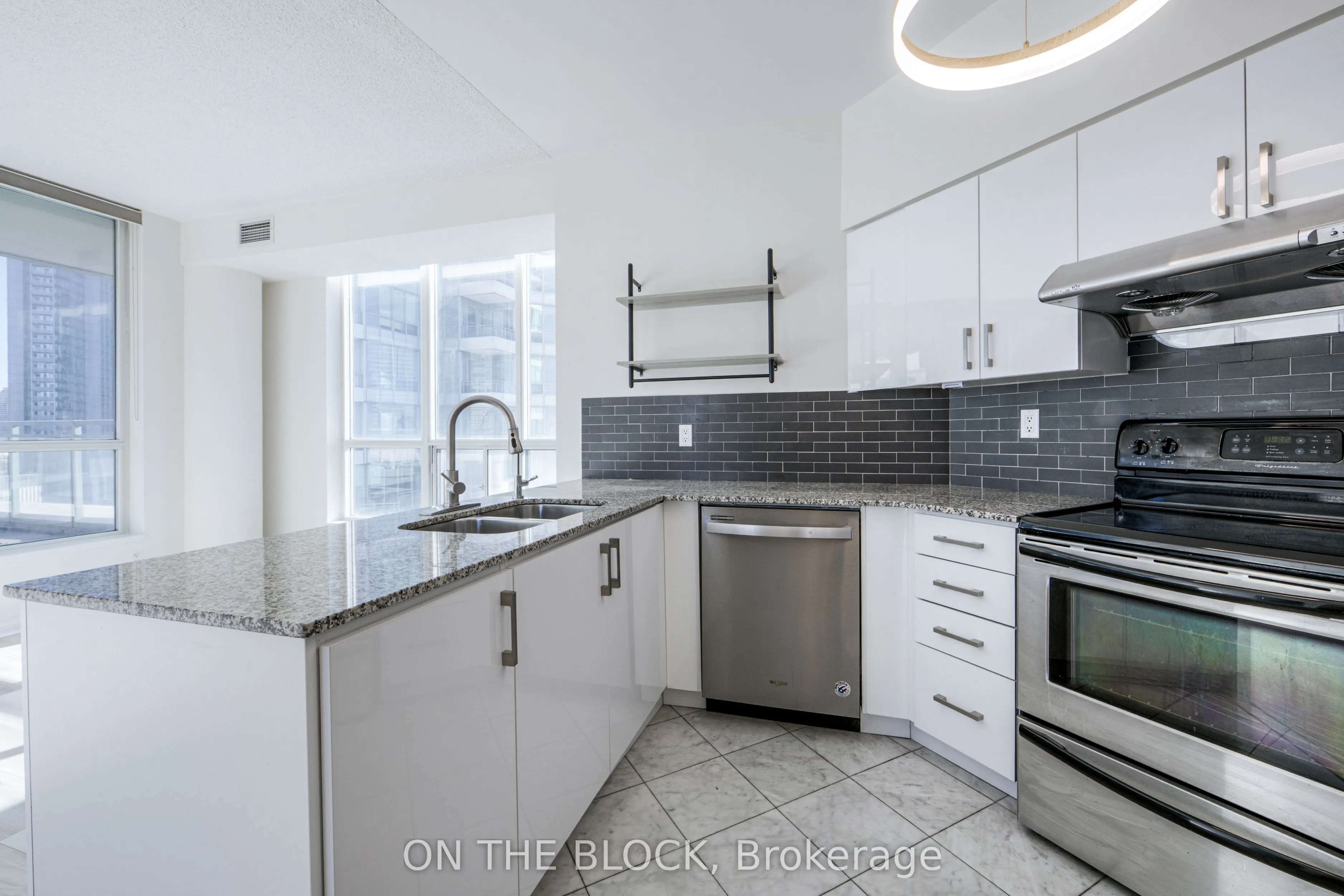 230 Queens Quay W #1515
