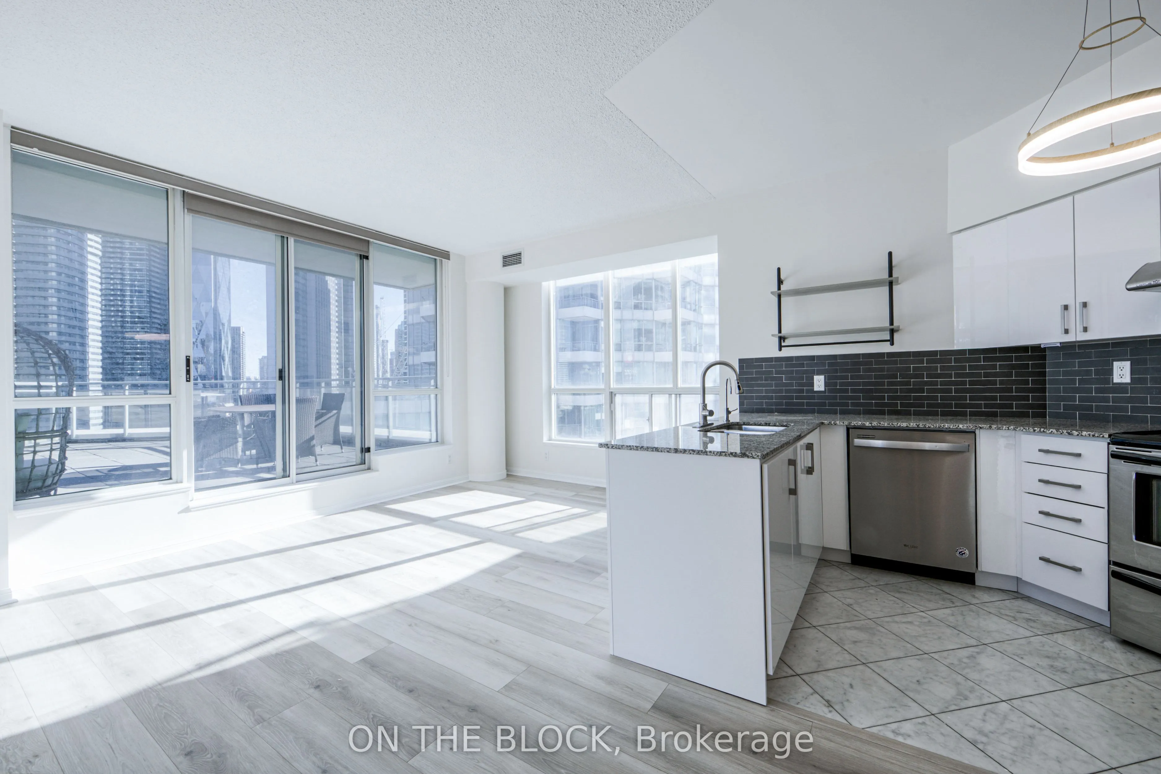 230 Queens Quay W #1515
