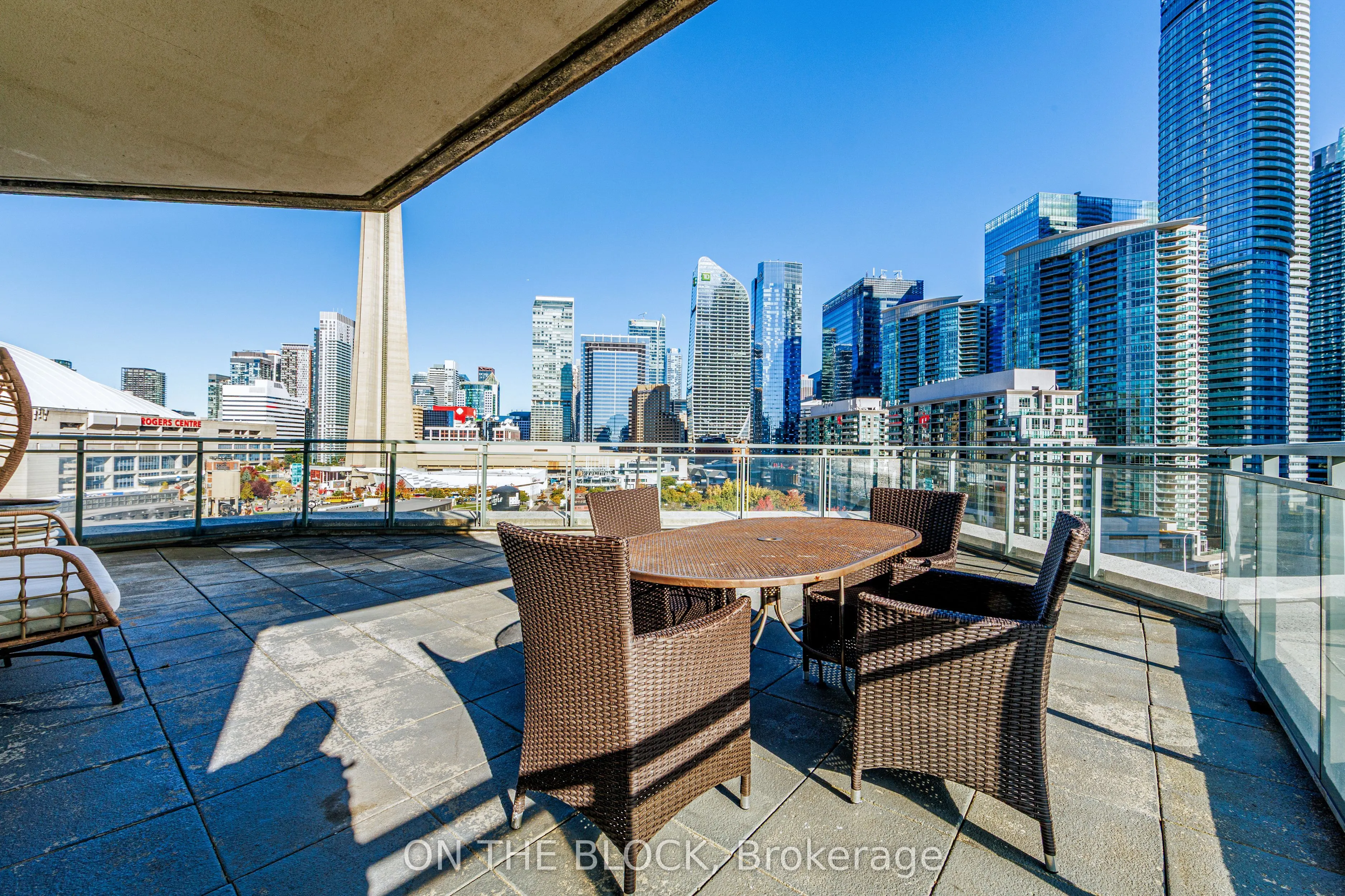 230 Queens Quay W #1515