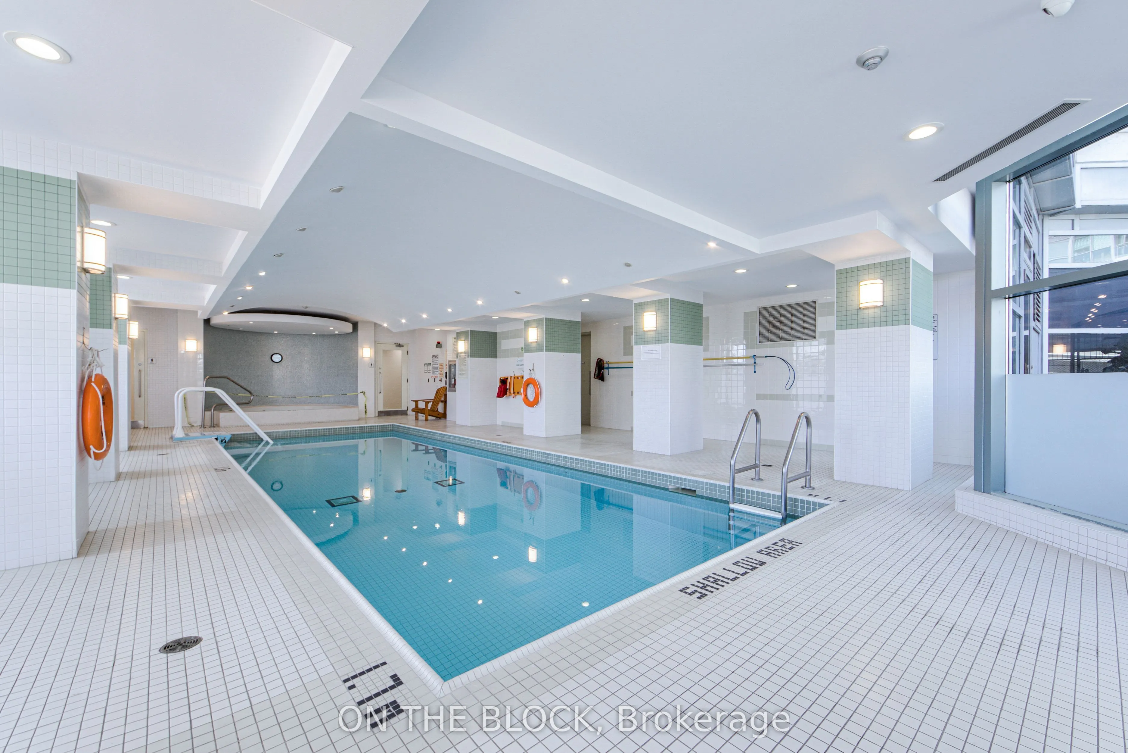 230 Queens Quay W #1515