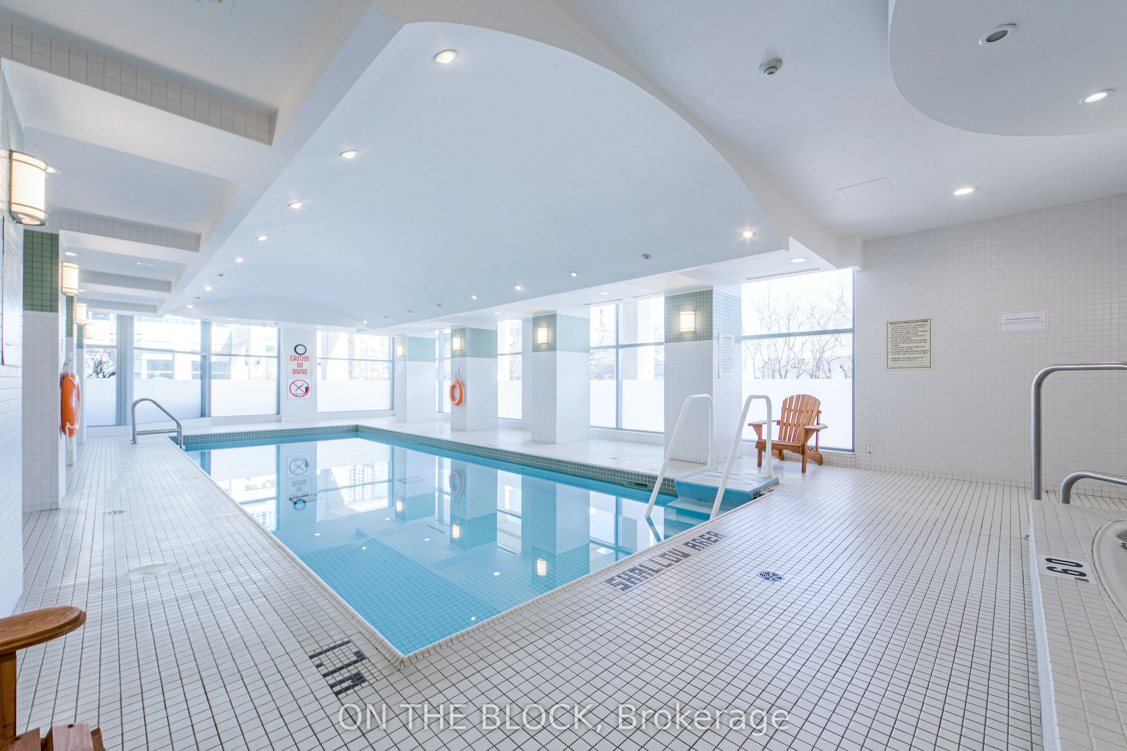230 Queens Quay W #1515