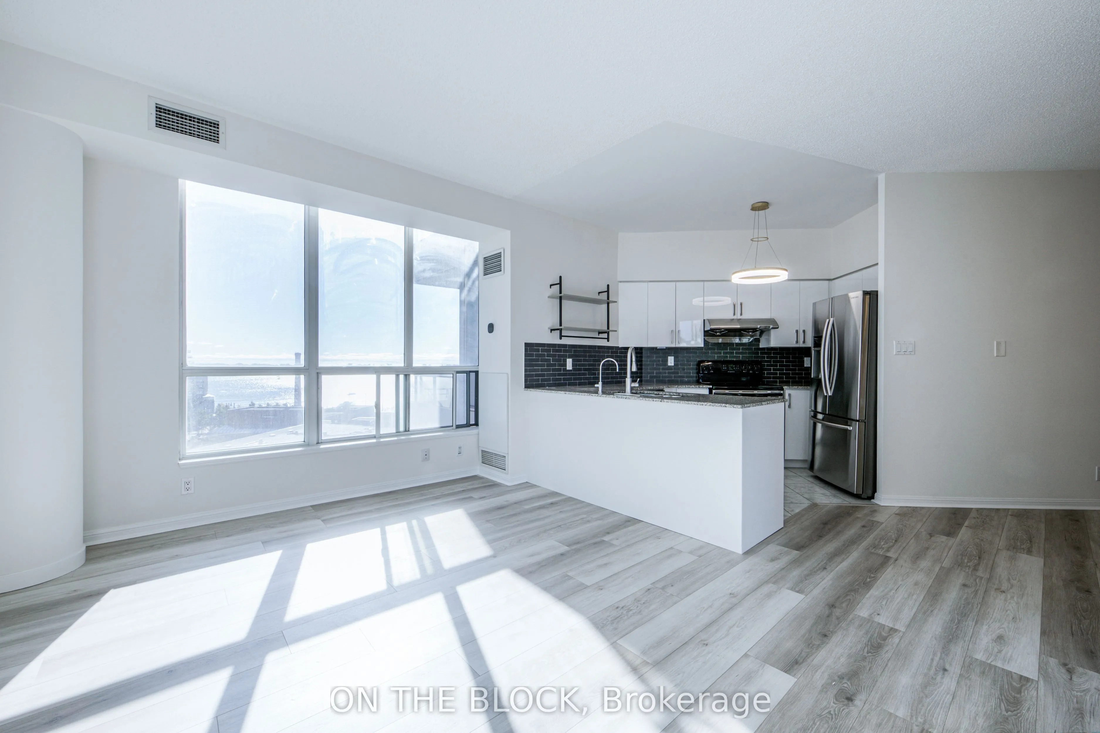 230 Queens Quay W #1515