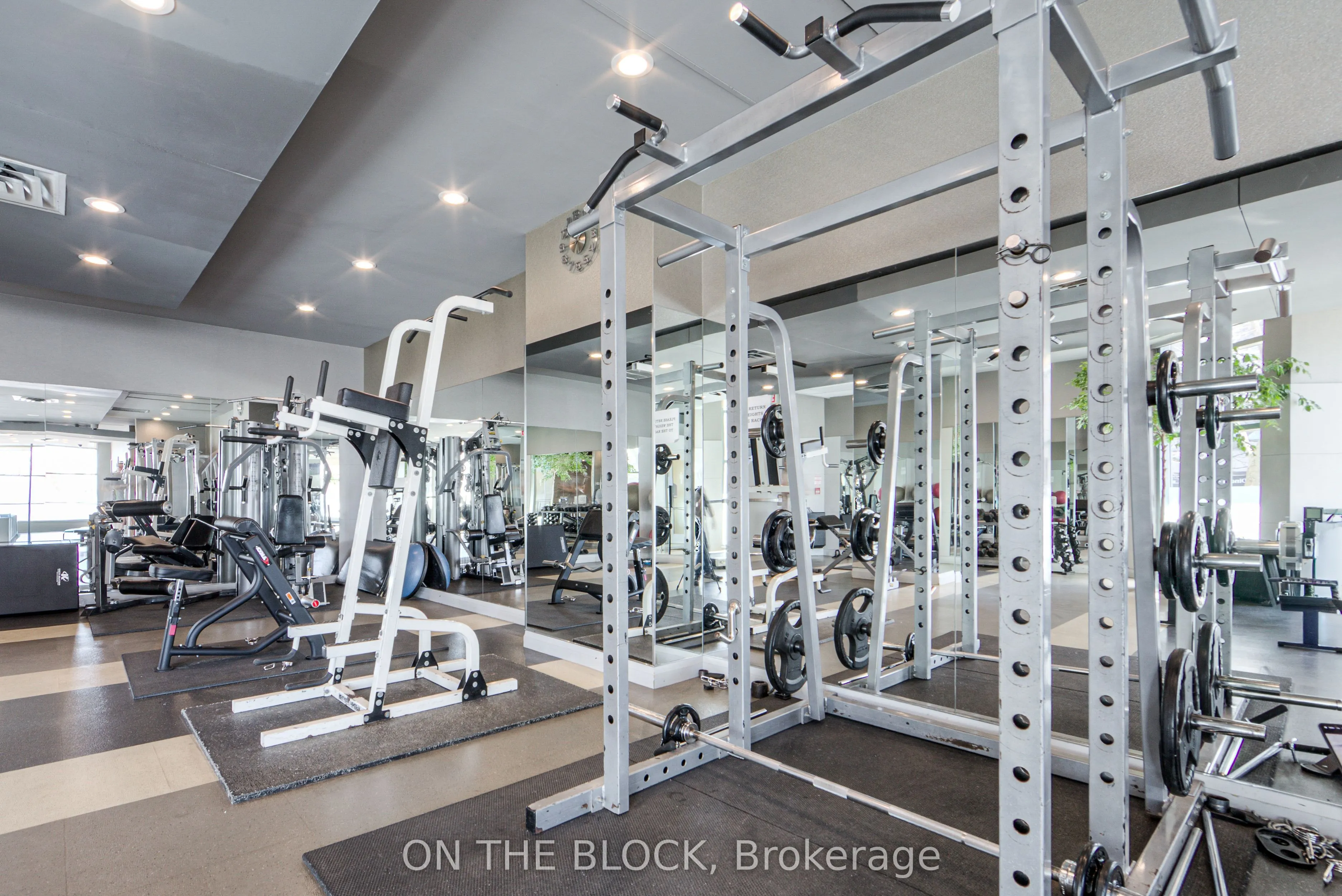 230 Queens Quay W #1515