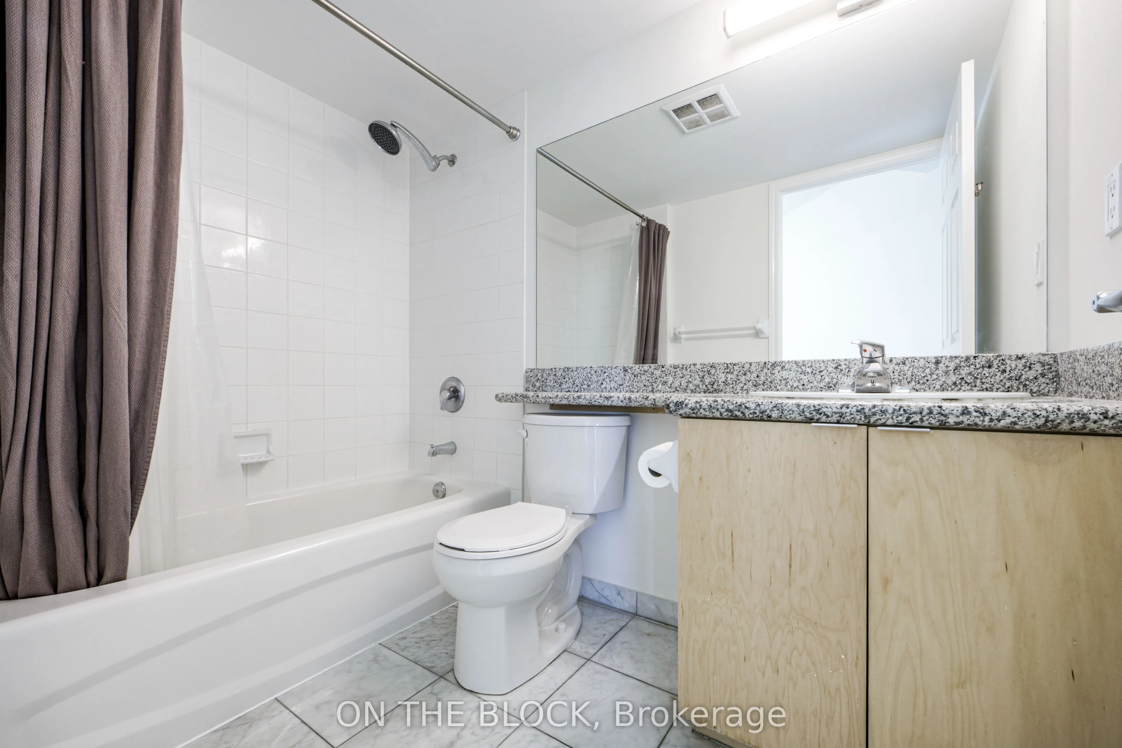 230 Queens Quay W #1515
