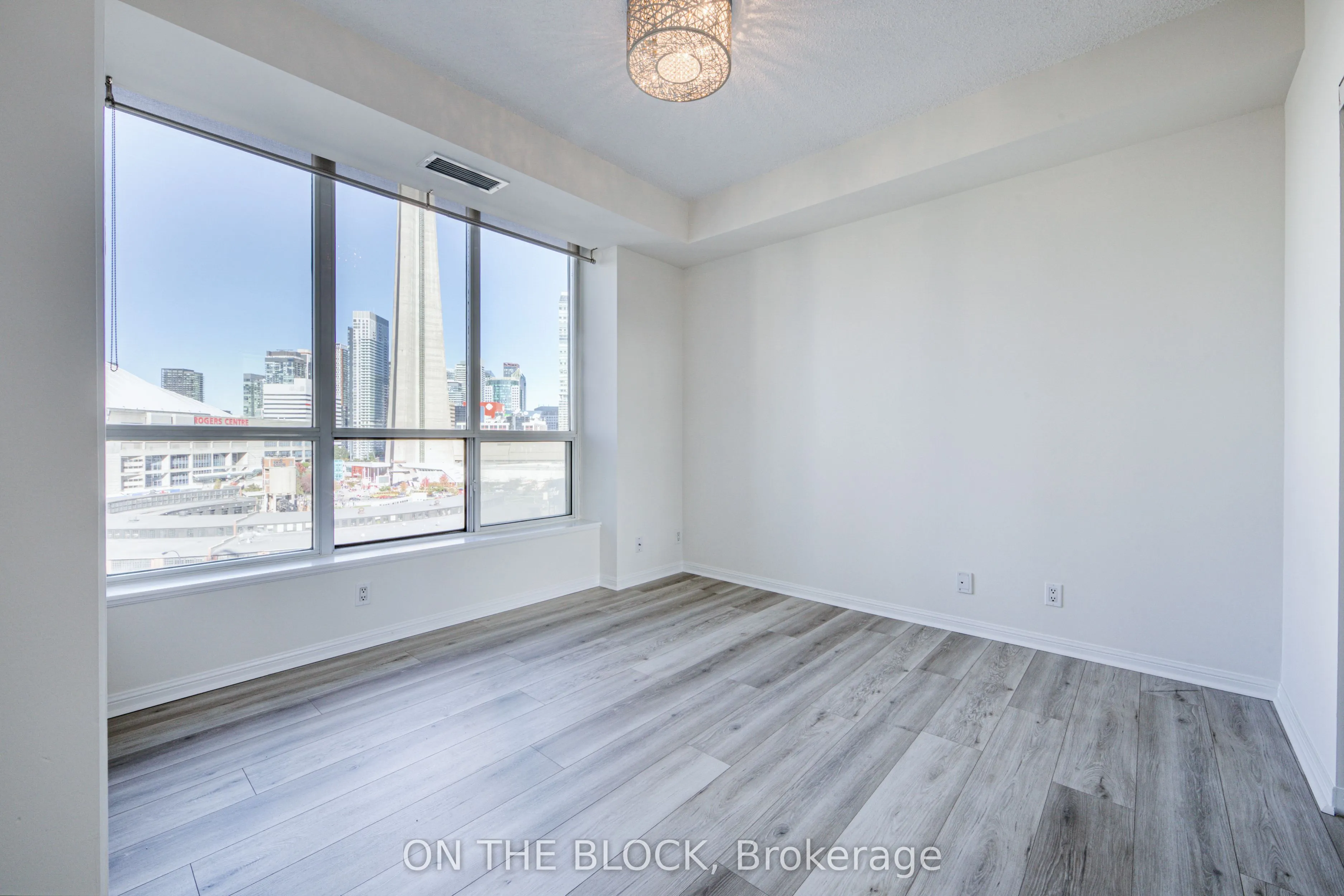 230 Queens Quay W #1515