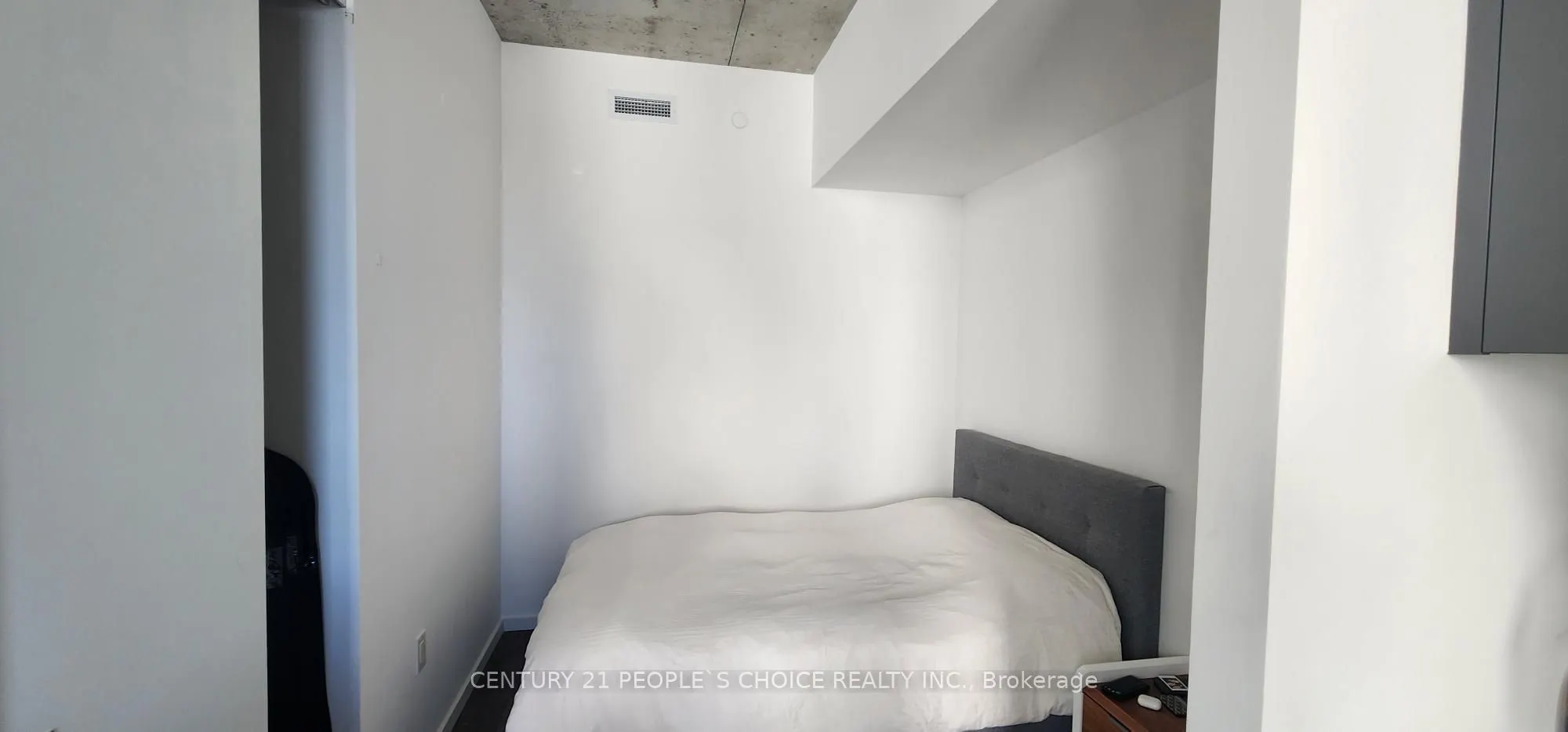 21 Lawren Harris Square #614
