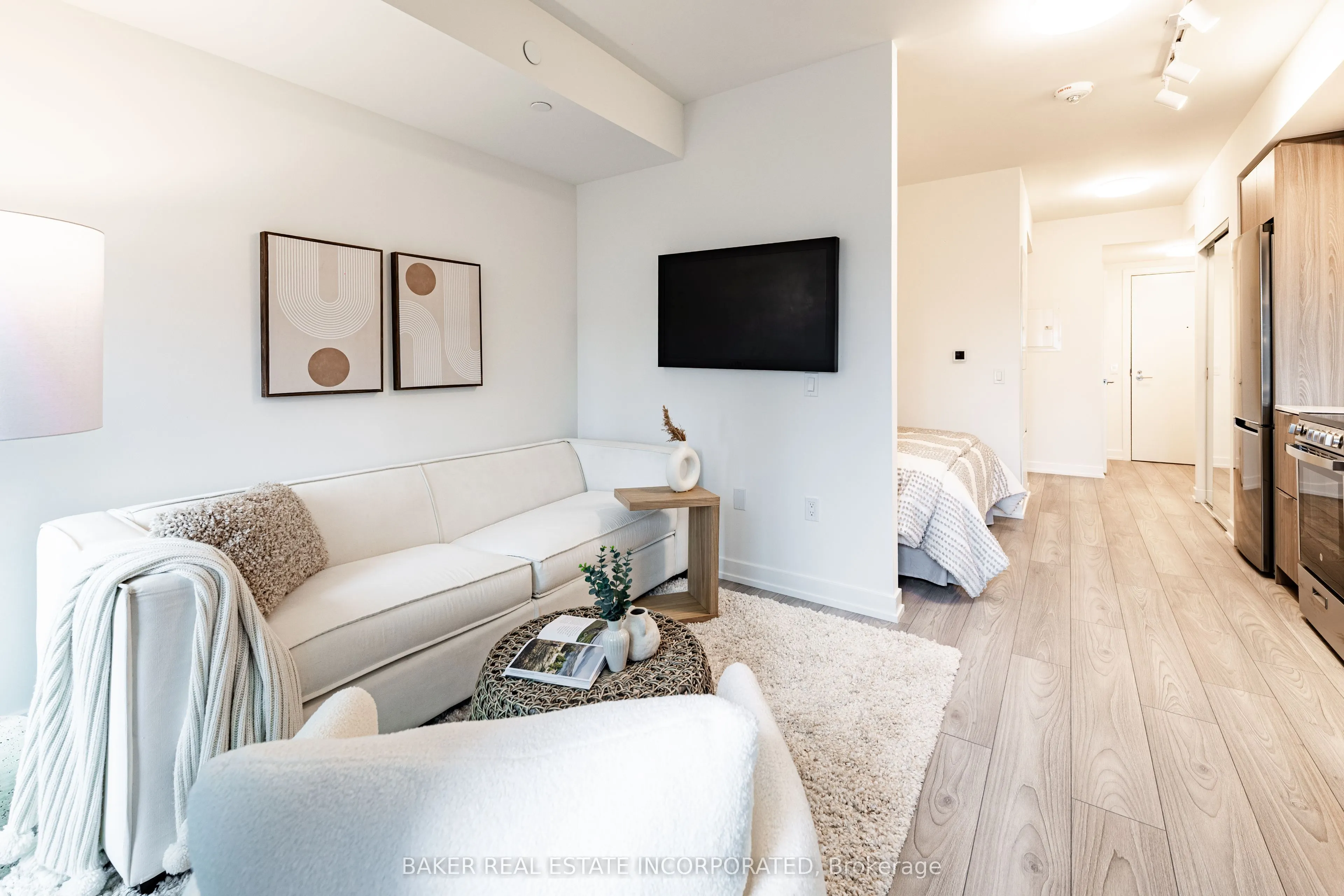 223 Redpath Avenue #1112