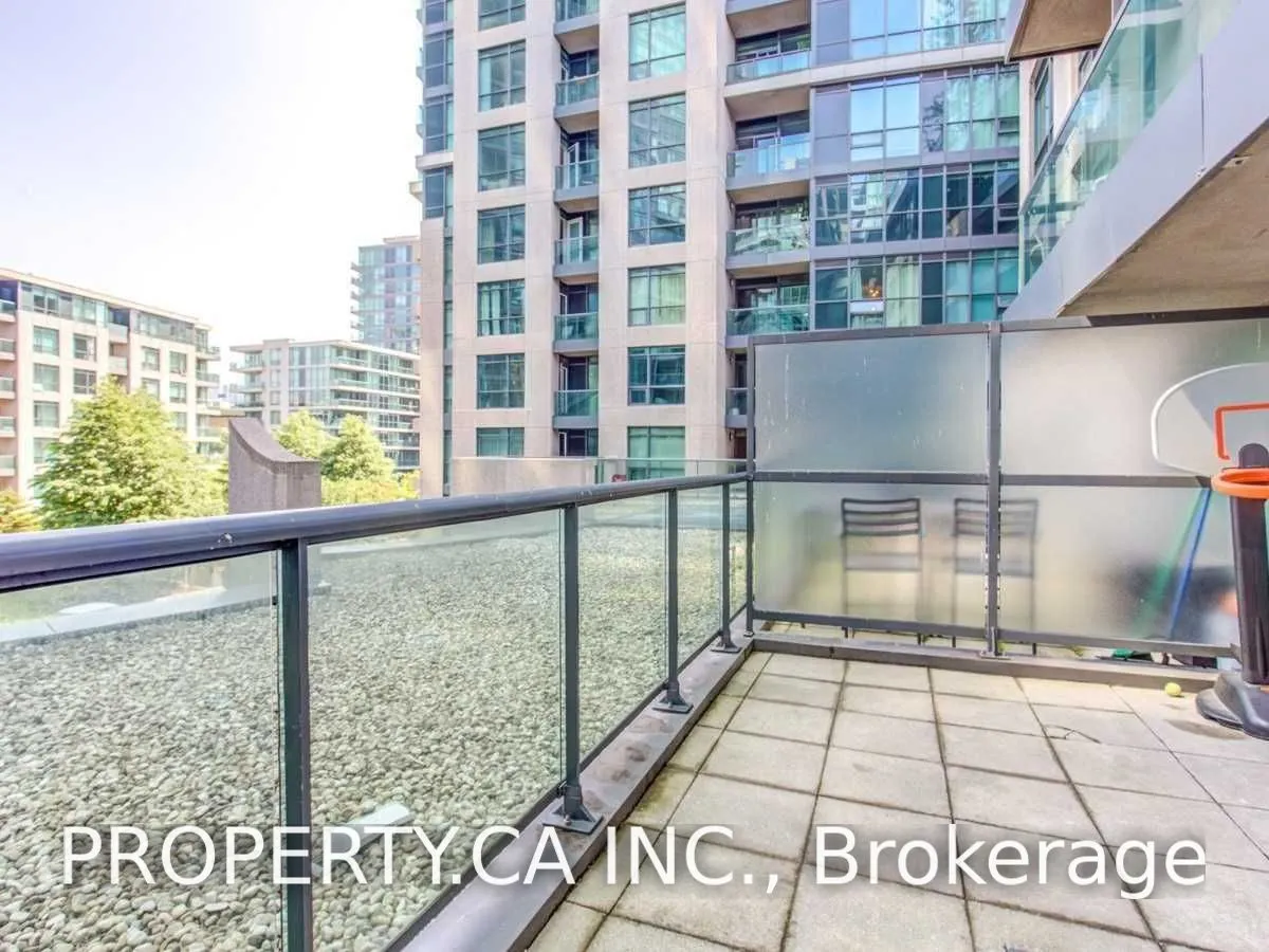 219 Fort York Boulevard #318