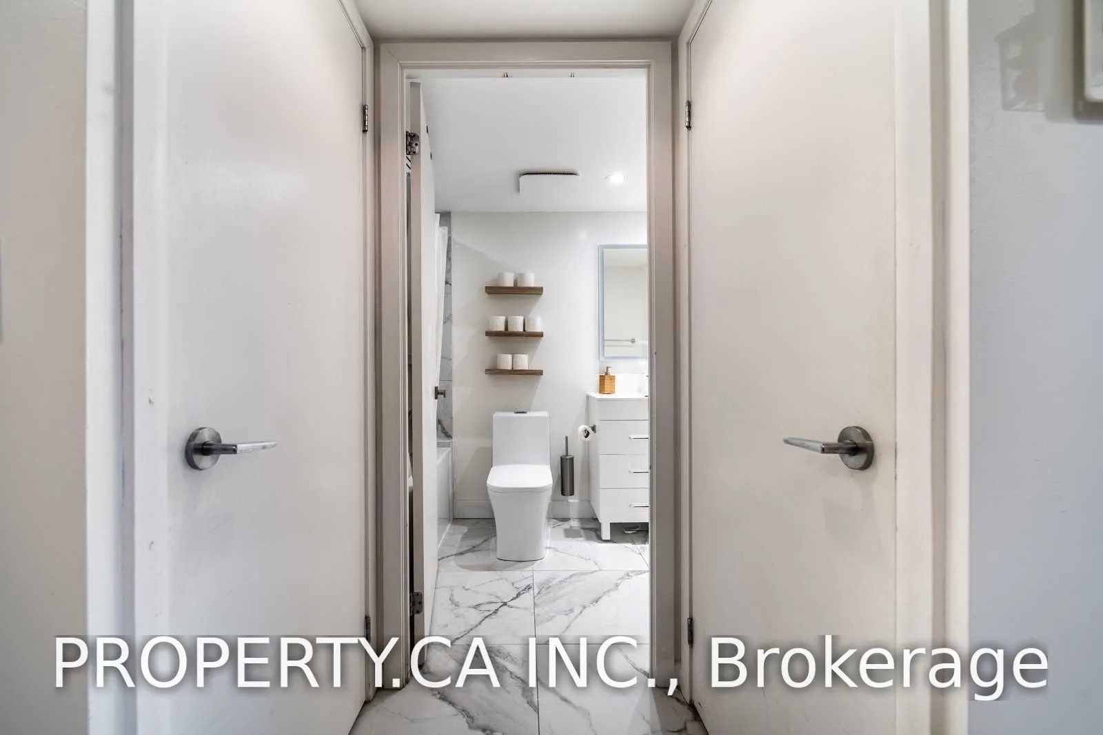 219 Fort York Boulevard #318