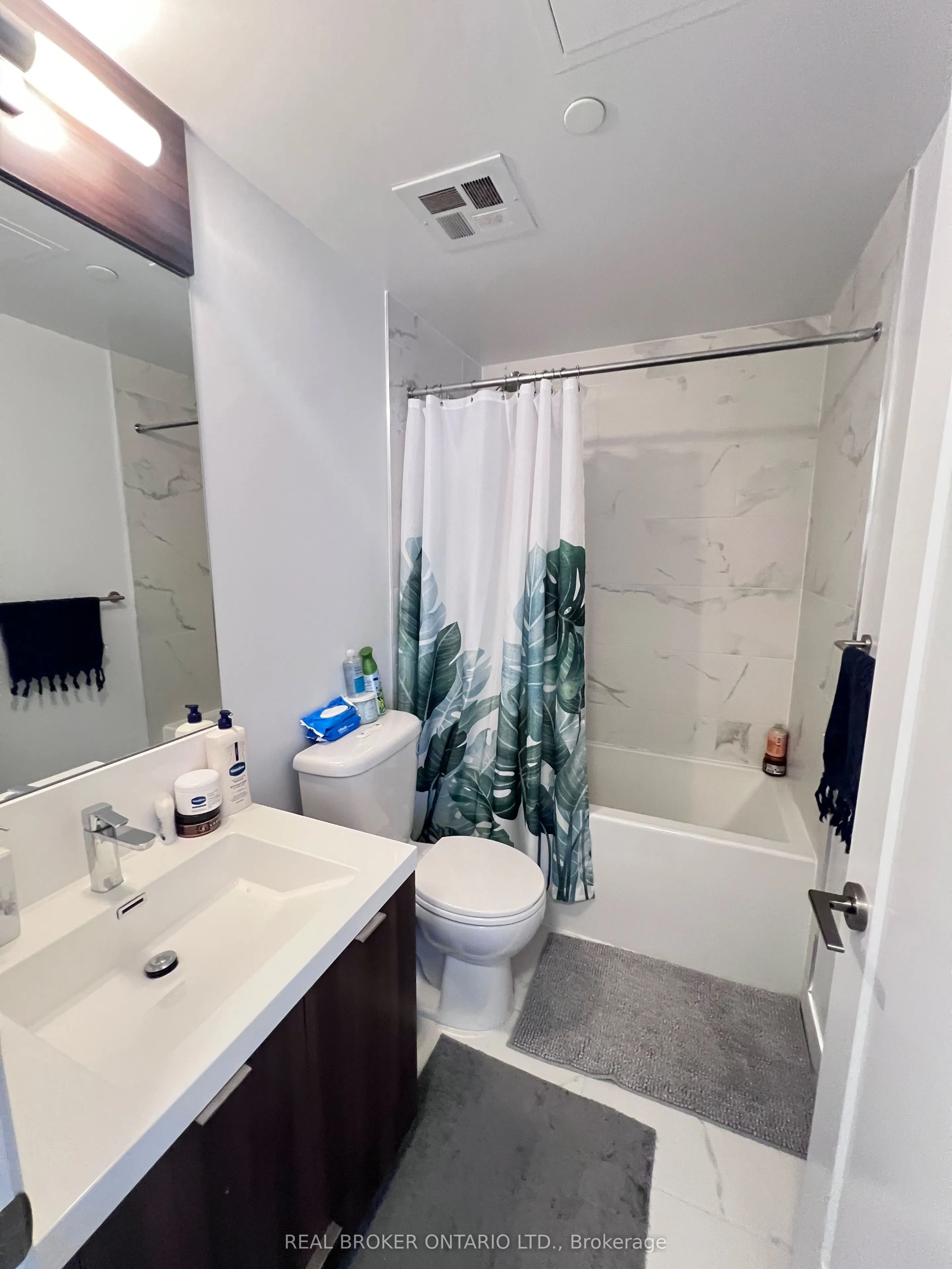 101 Erskine Avenue #1207