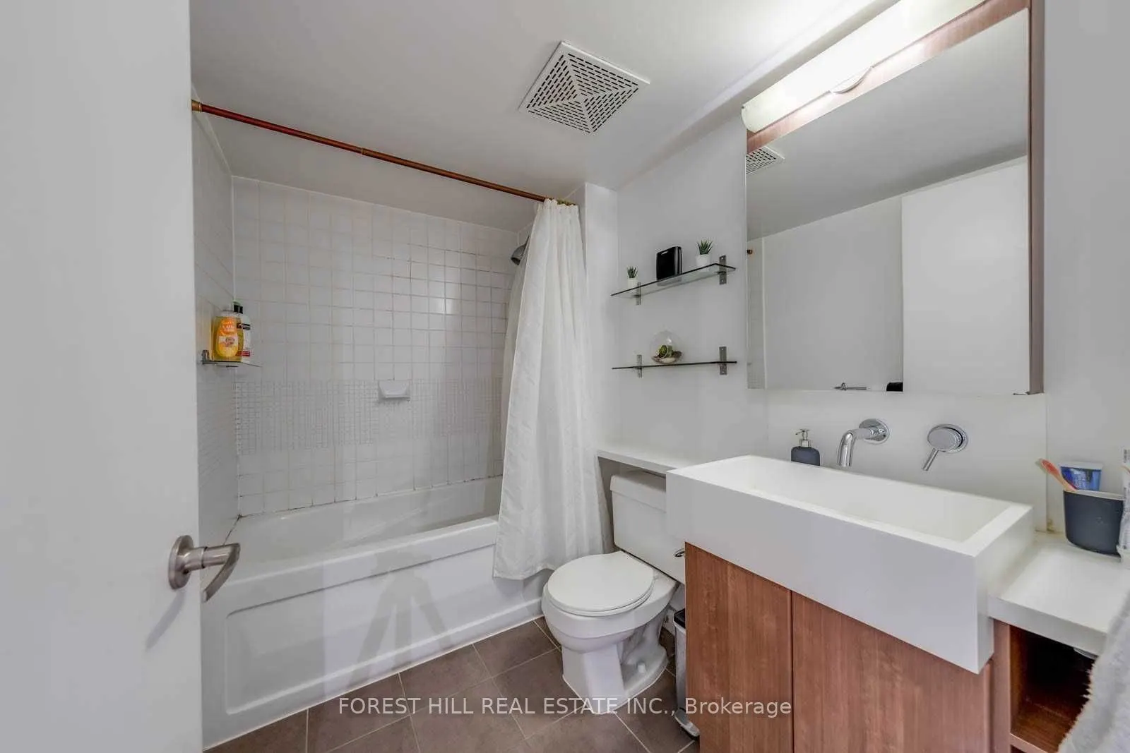 11 Brunel Court #1006