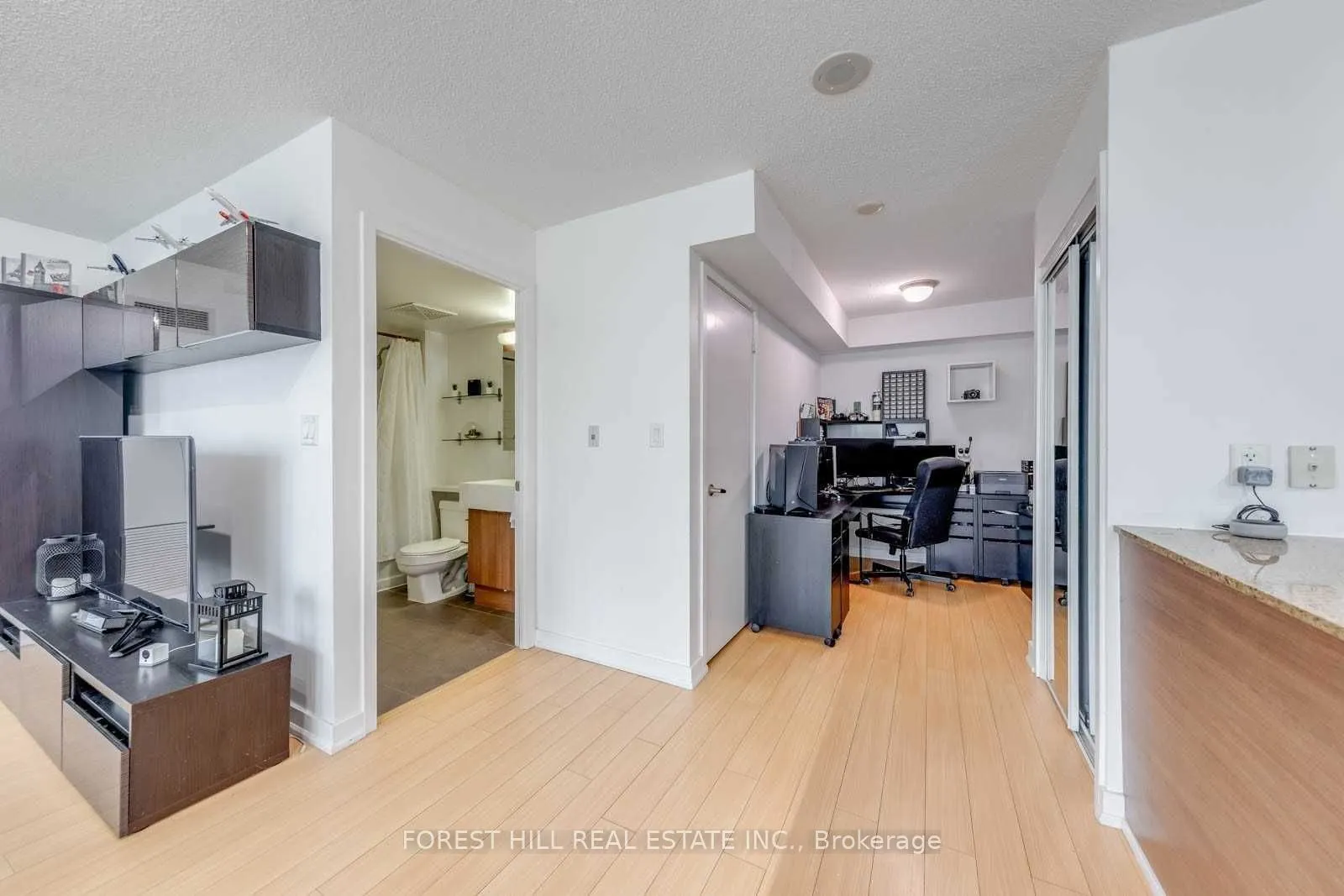 11 Brunel Court #1006