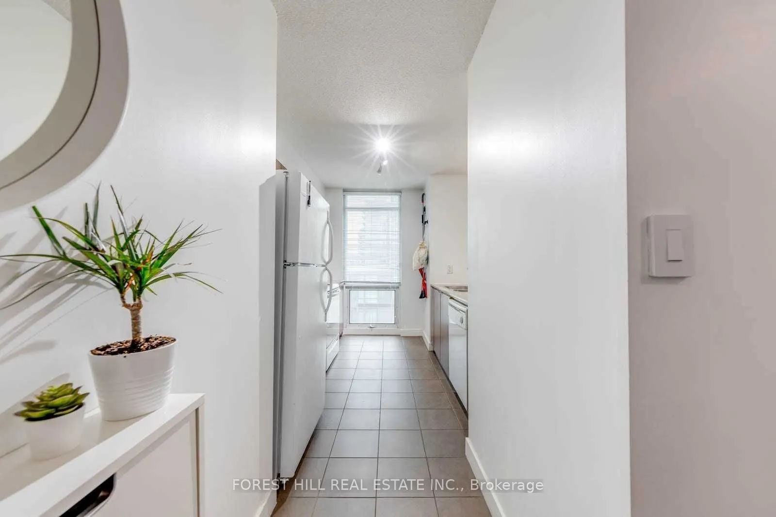 11 Brunel Court #1006