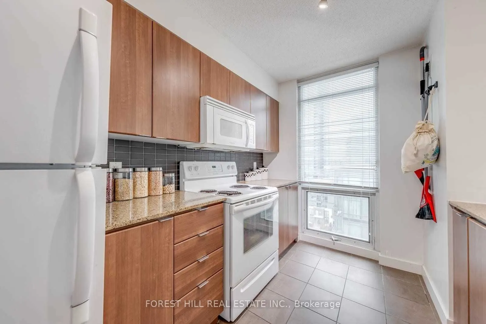 11 Brunel Court #1006