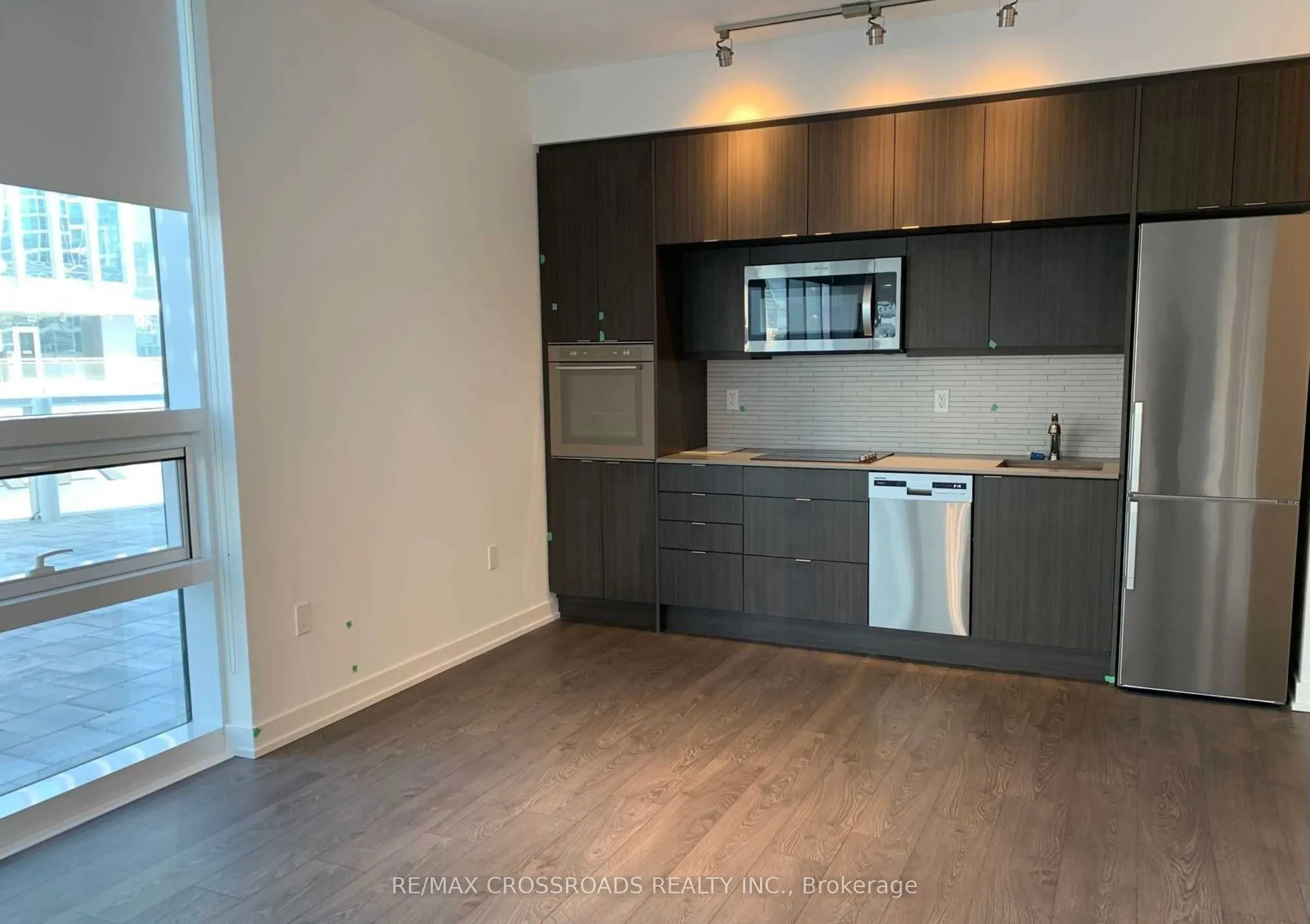 10 York Street #803
