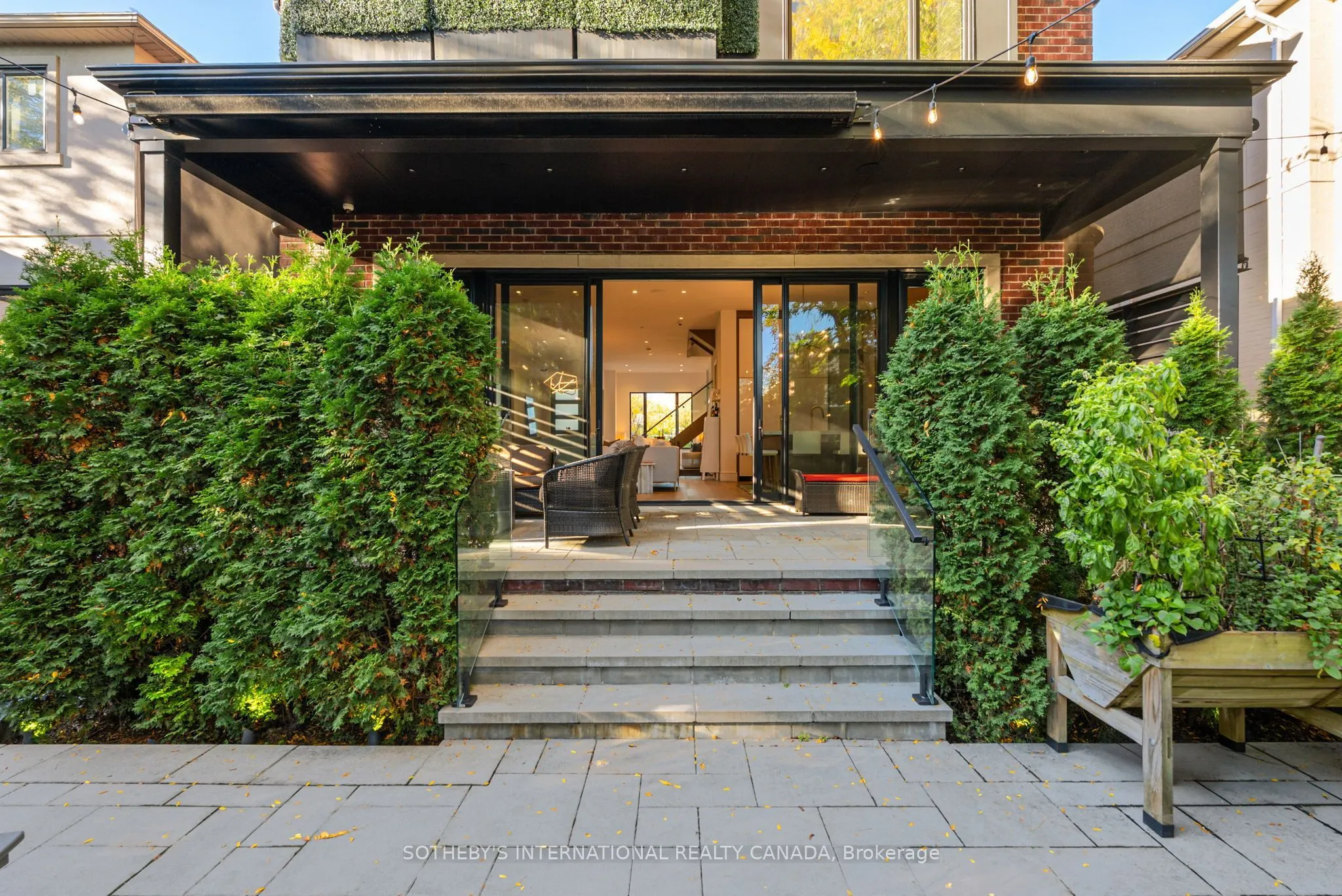 27 Bannockburn Avenue