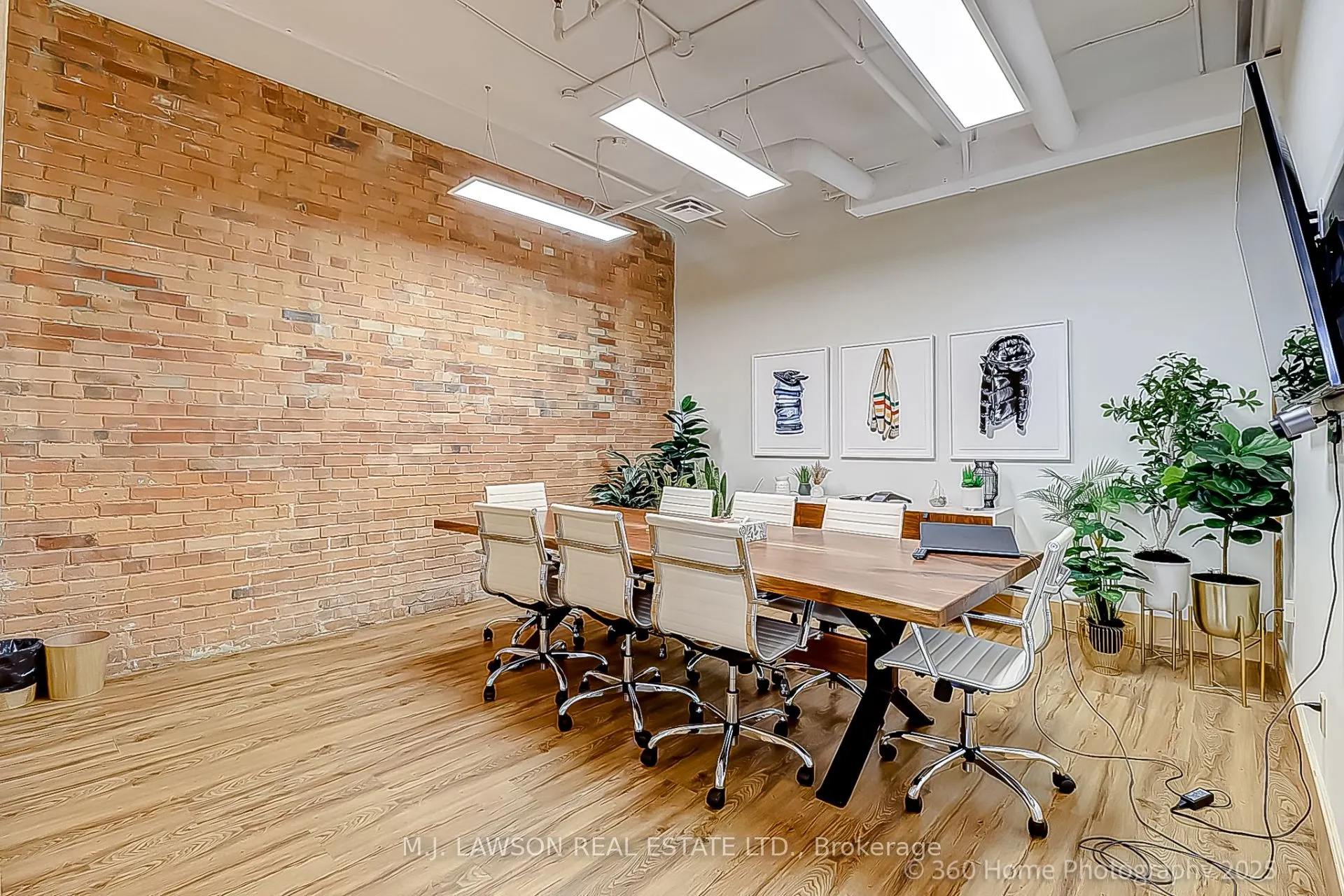 411 Richmond Street E #105
