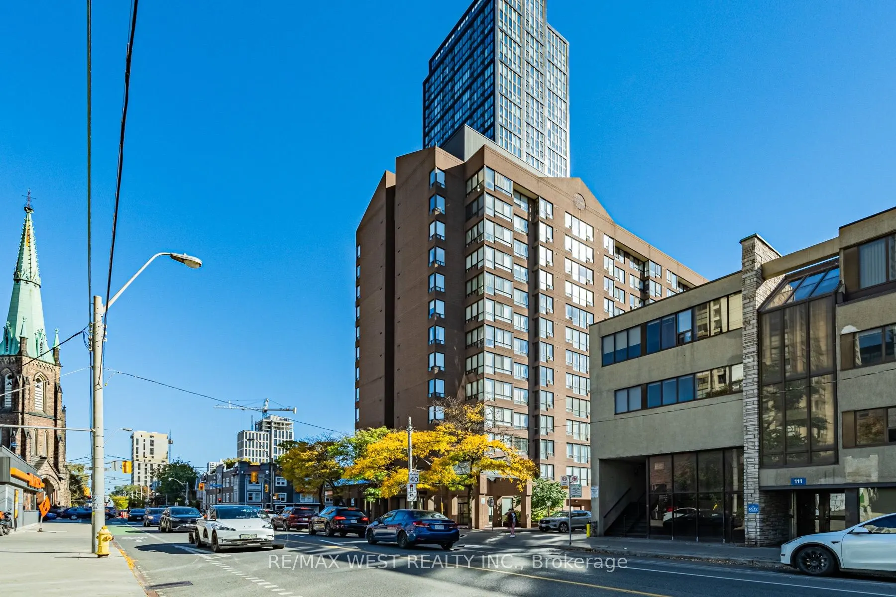 117 Gerrard Street E #404
