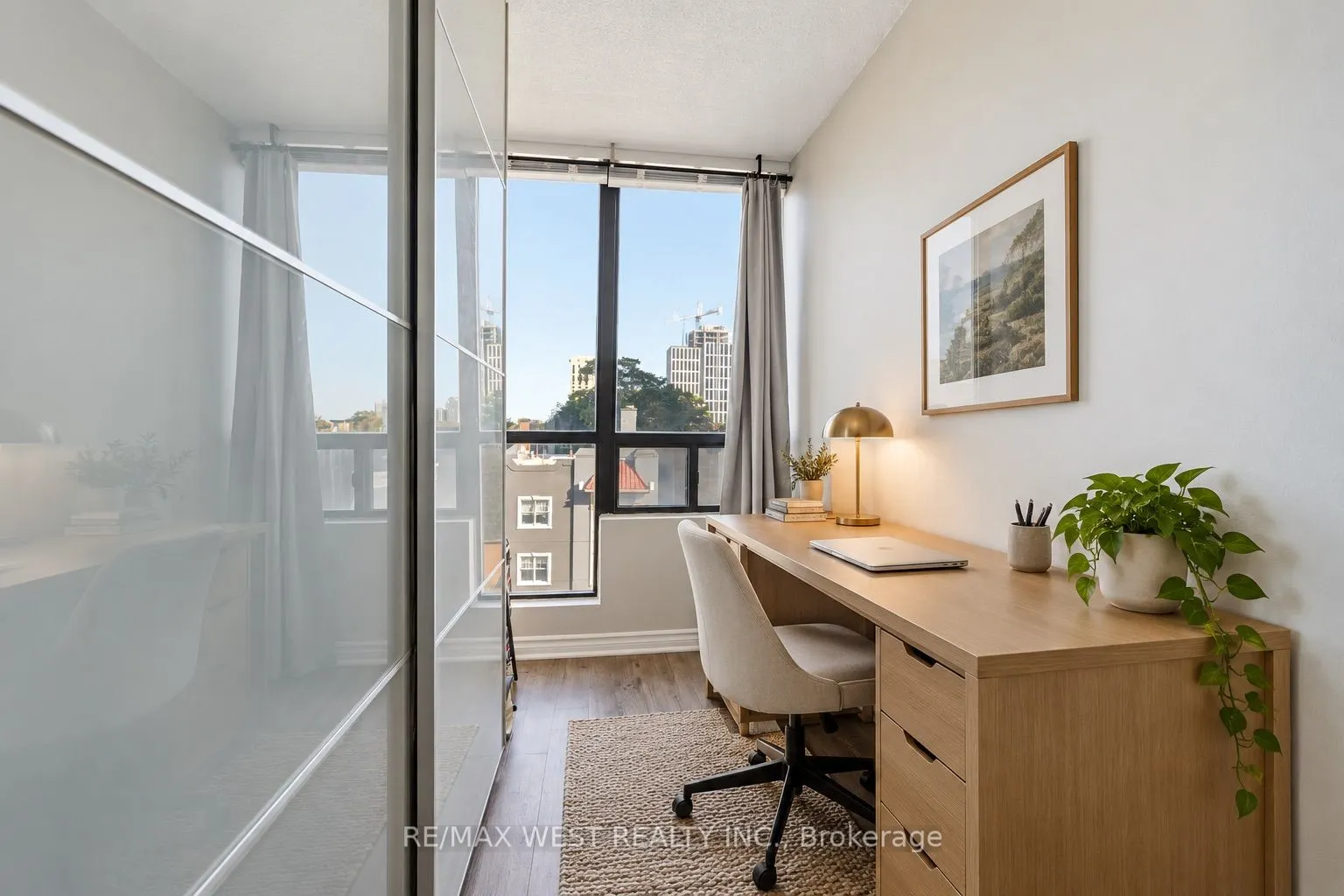 117 Gerrard Street E #404