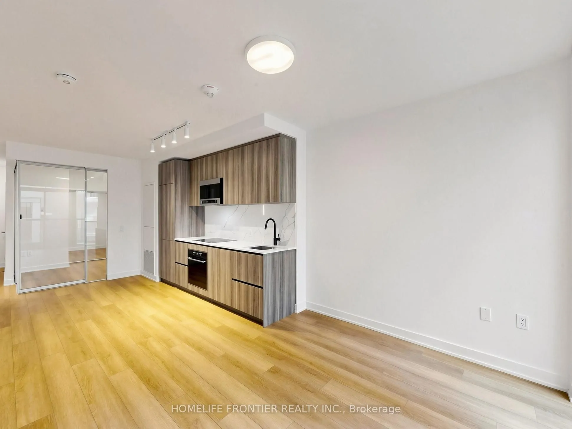 117 Broadway Avenue W #624N