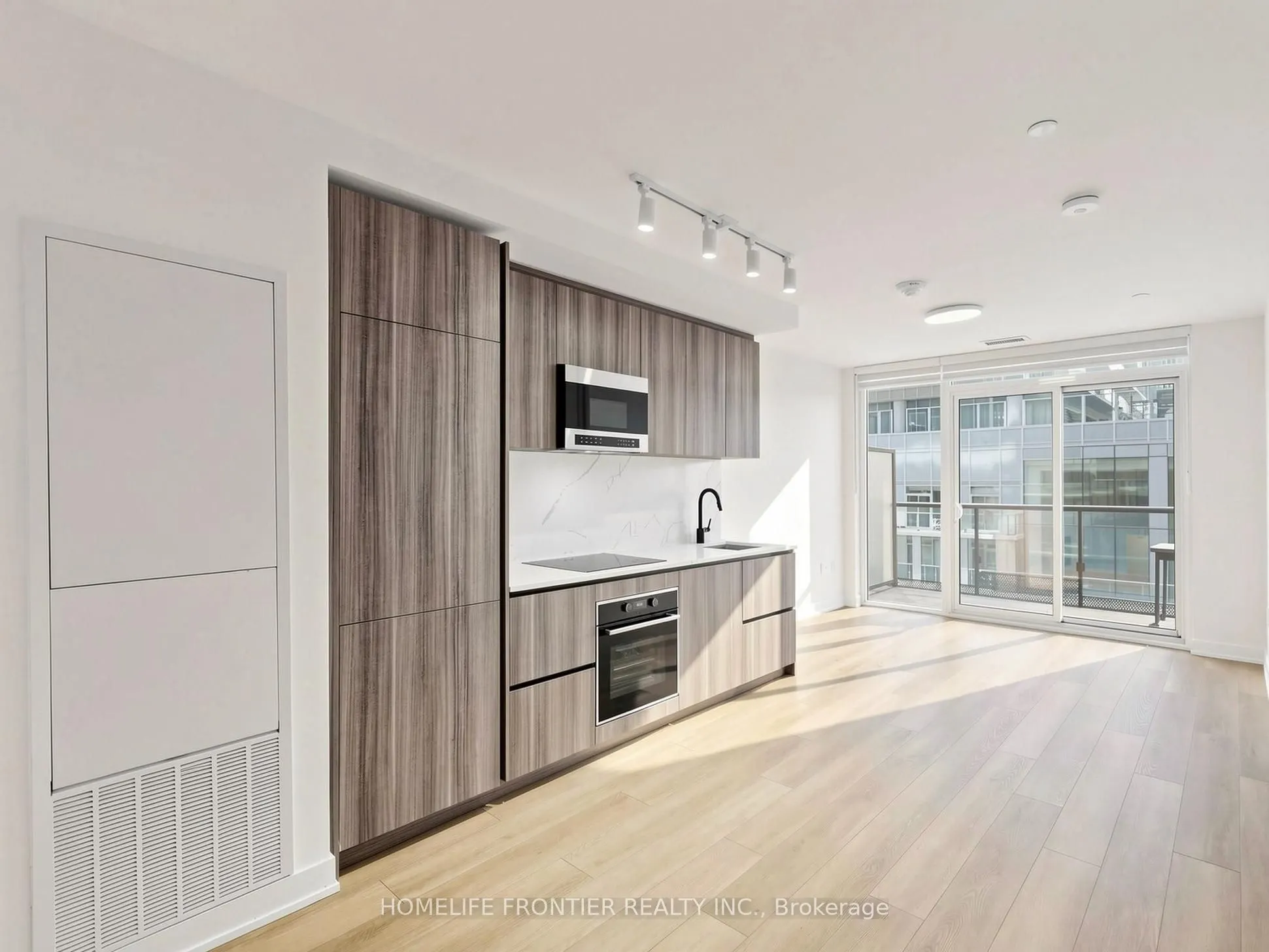 117 Broadway Avenue W #624N