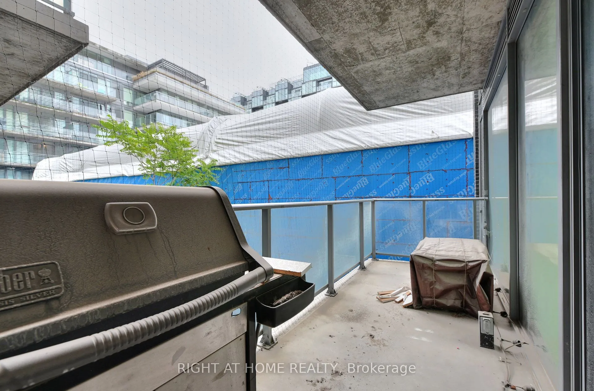 95 Bathurst Street #422