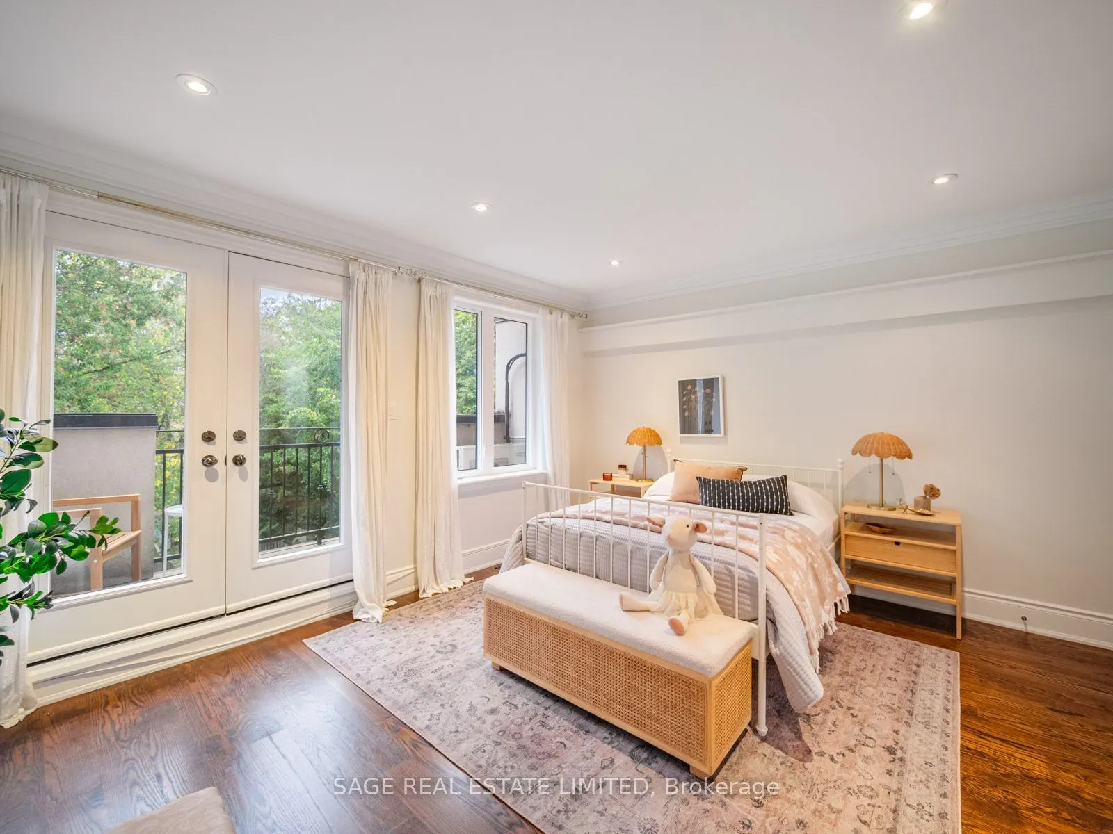 18A Sherwood Avenue