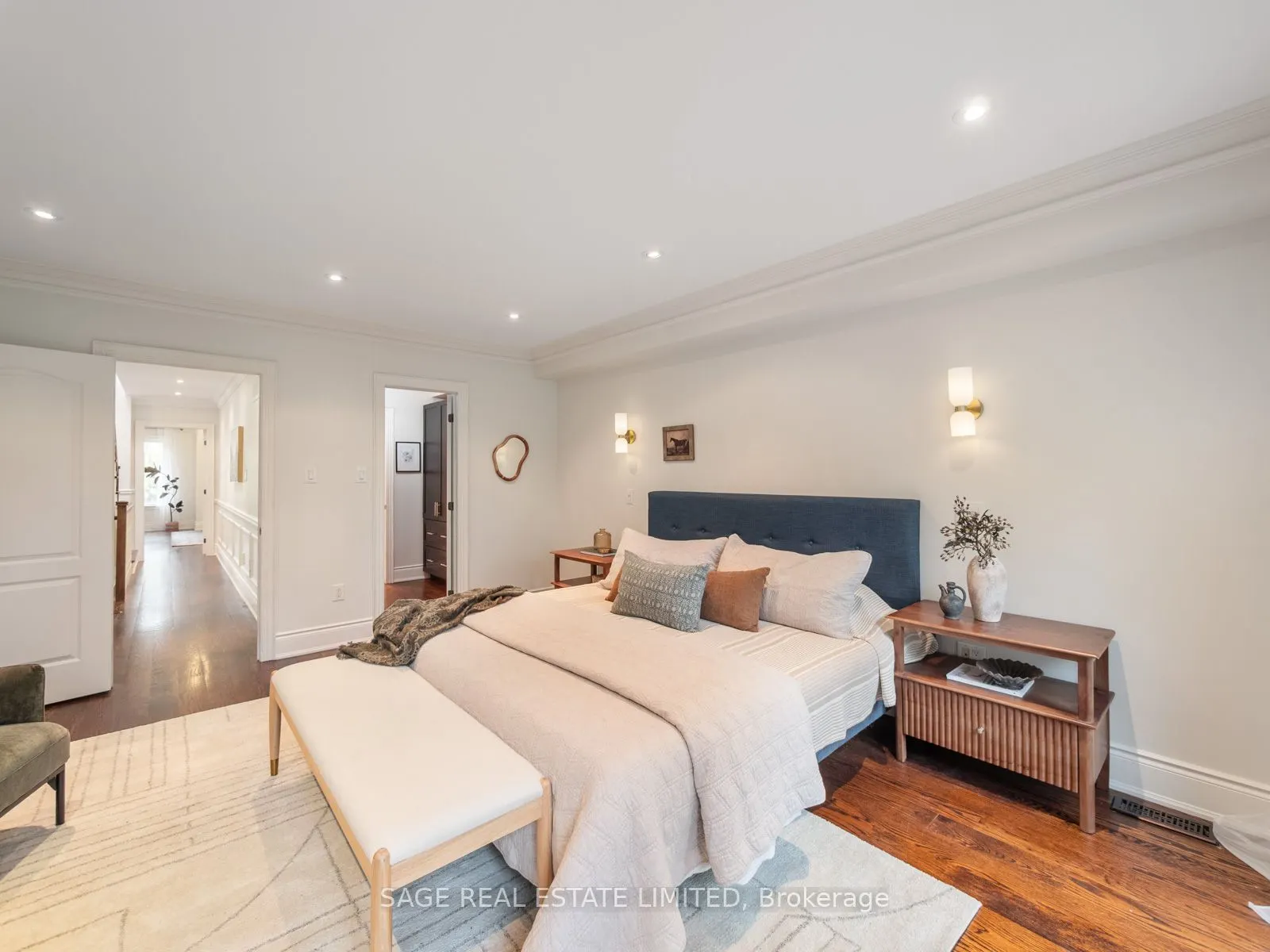18A Sherwood Avenue