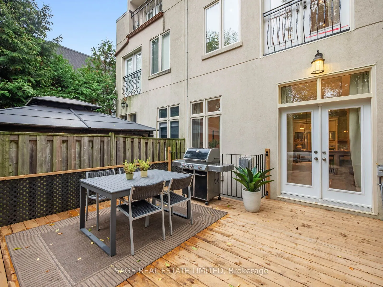 18A Sherwood Avenue