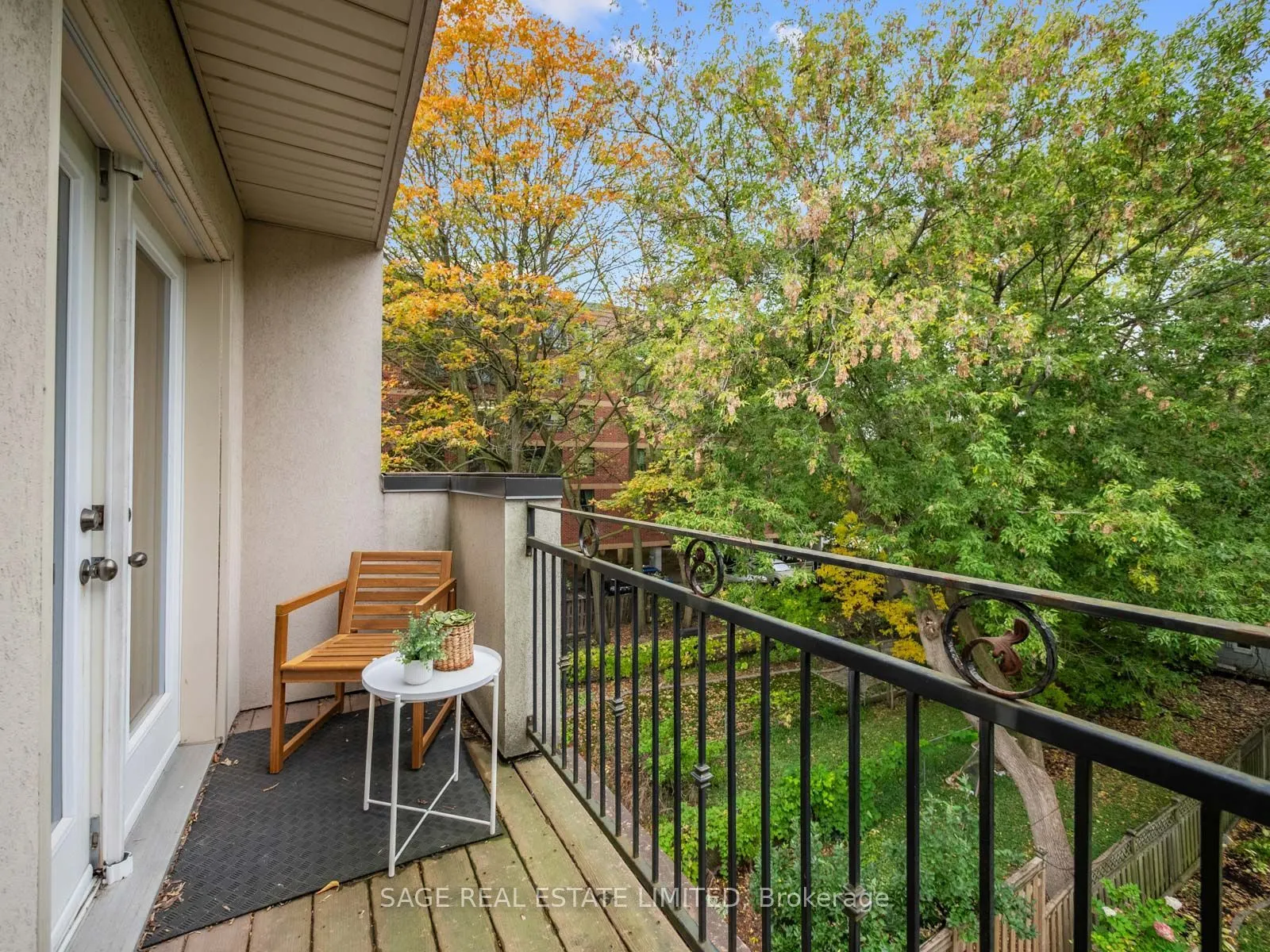 18A Sherwood Avenue