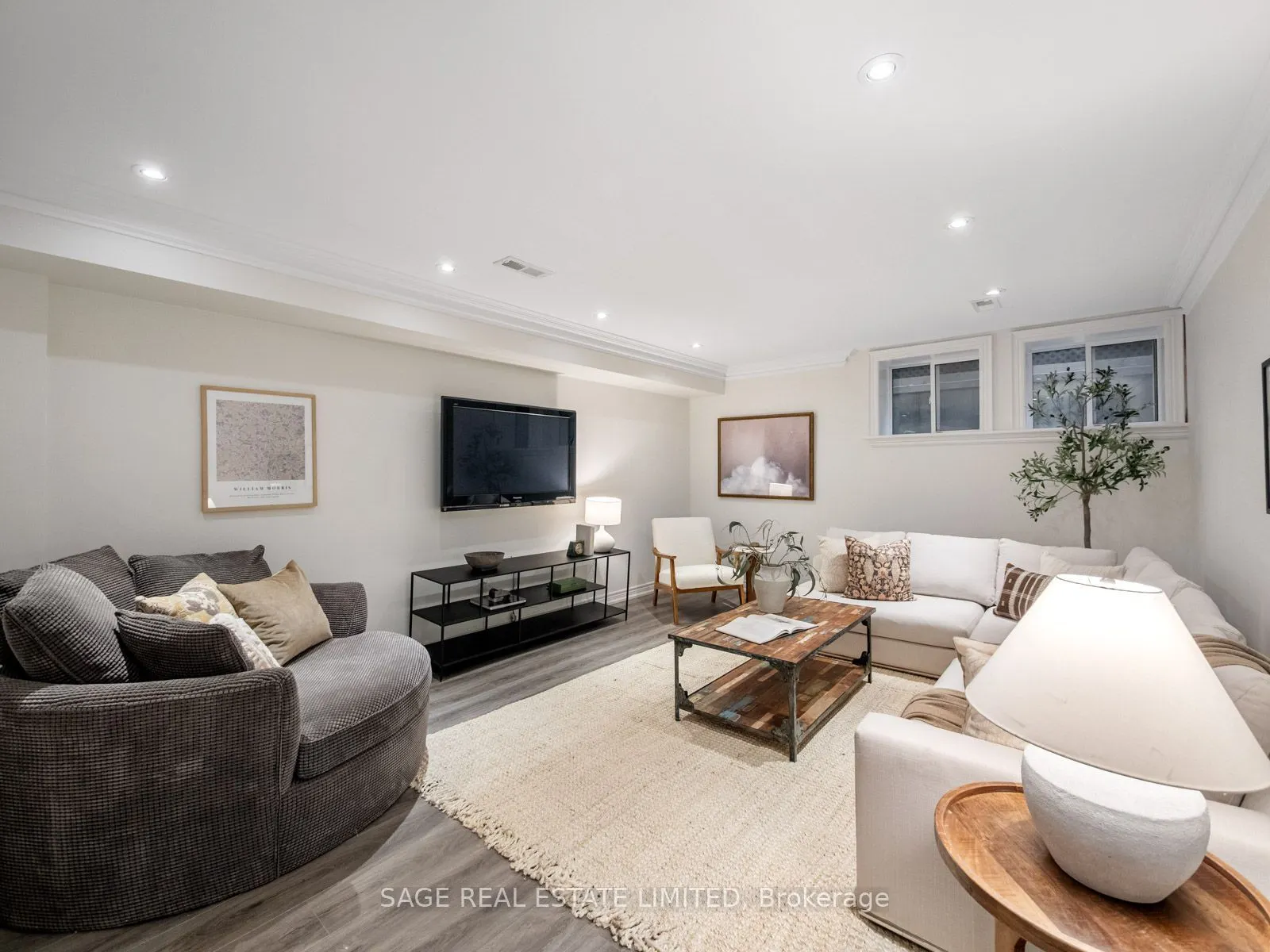 18A Sherwood Avenue