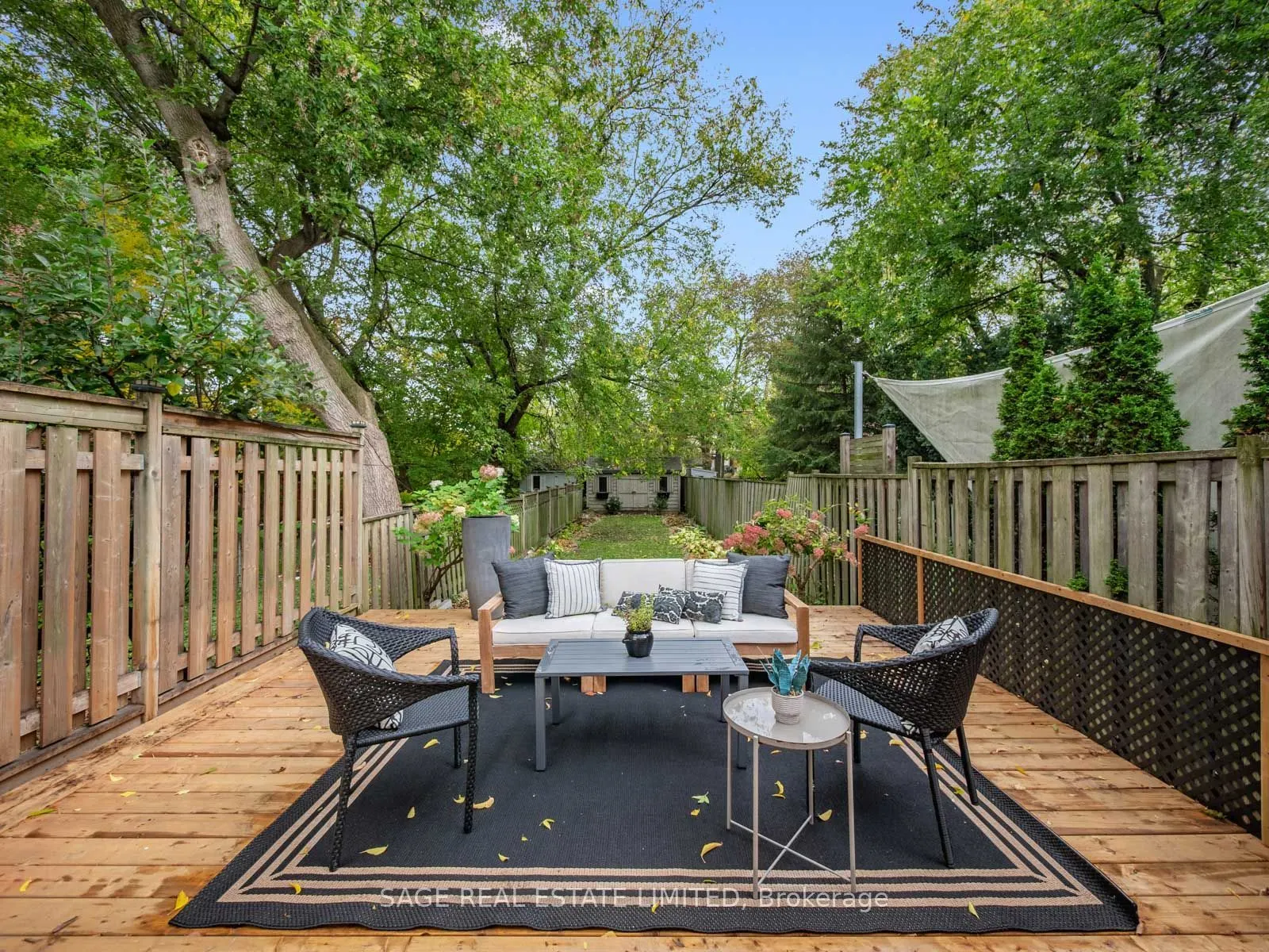 18A Sherwood Avenue