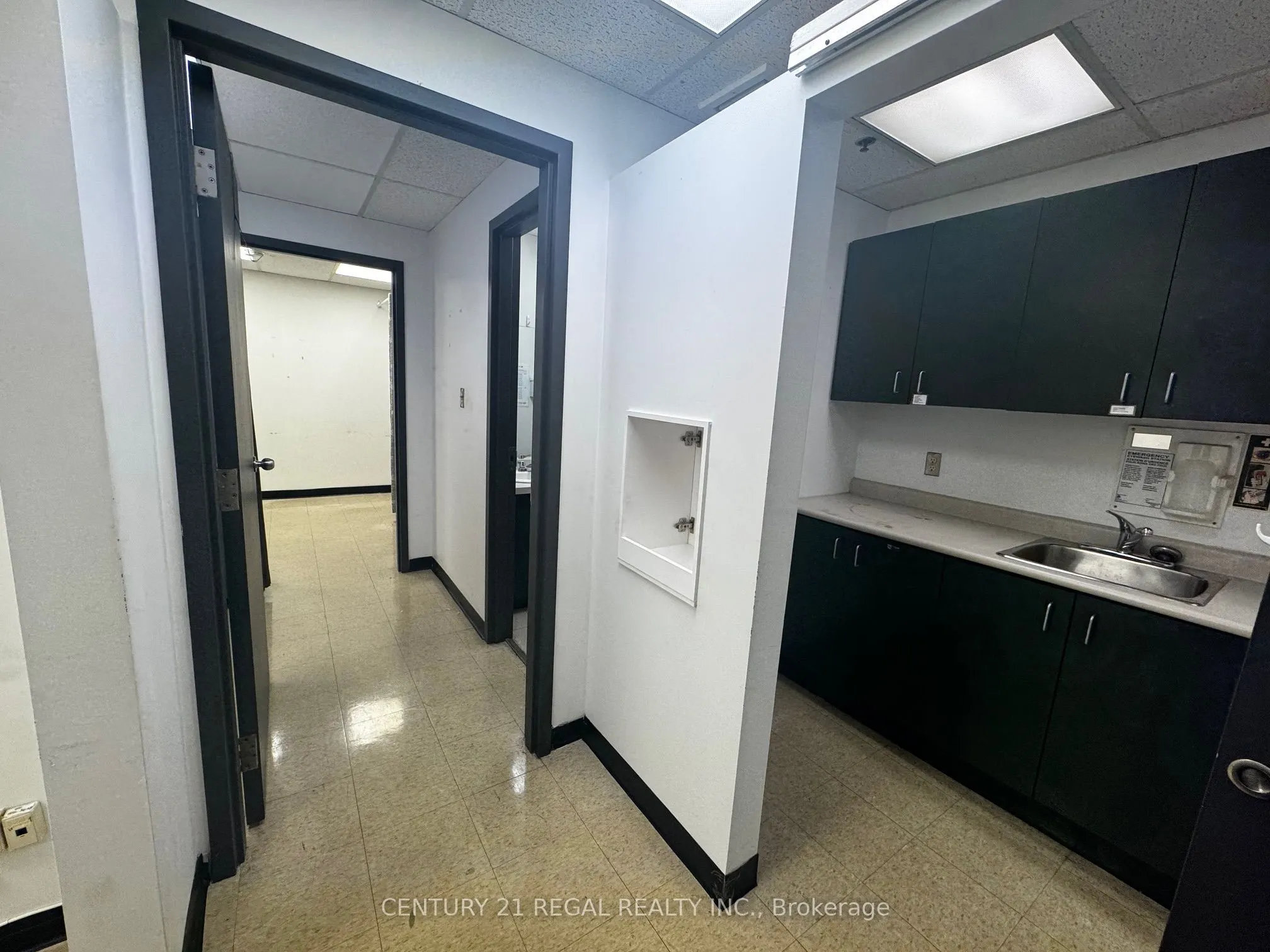 622 College Street #203