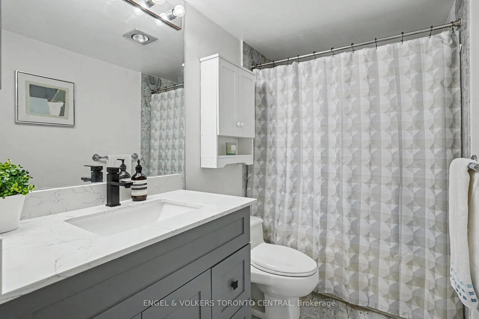 7 Broadway Avenue #601