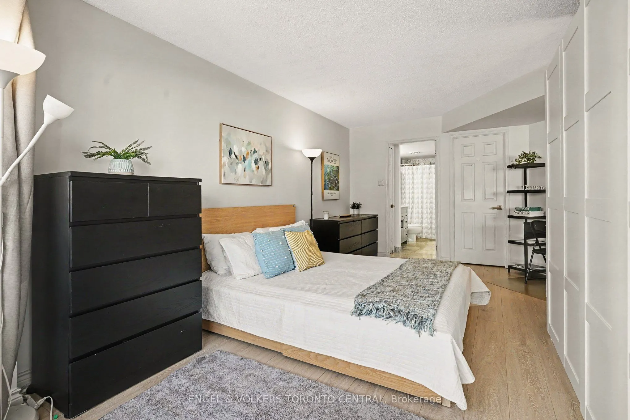 7 Broadway Avenue #601