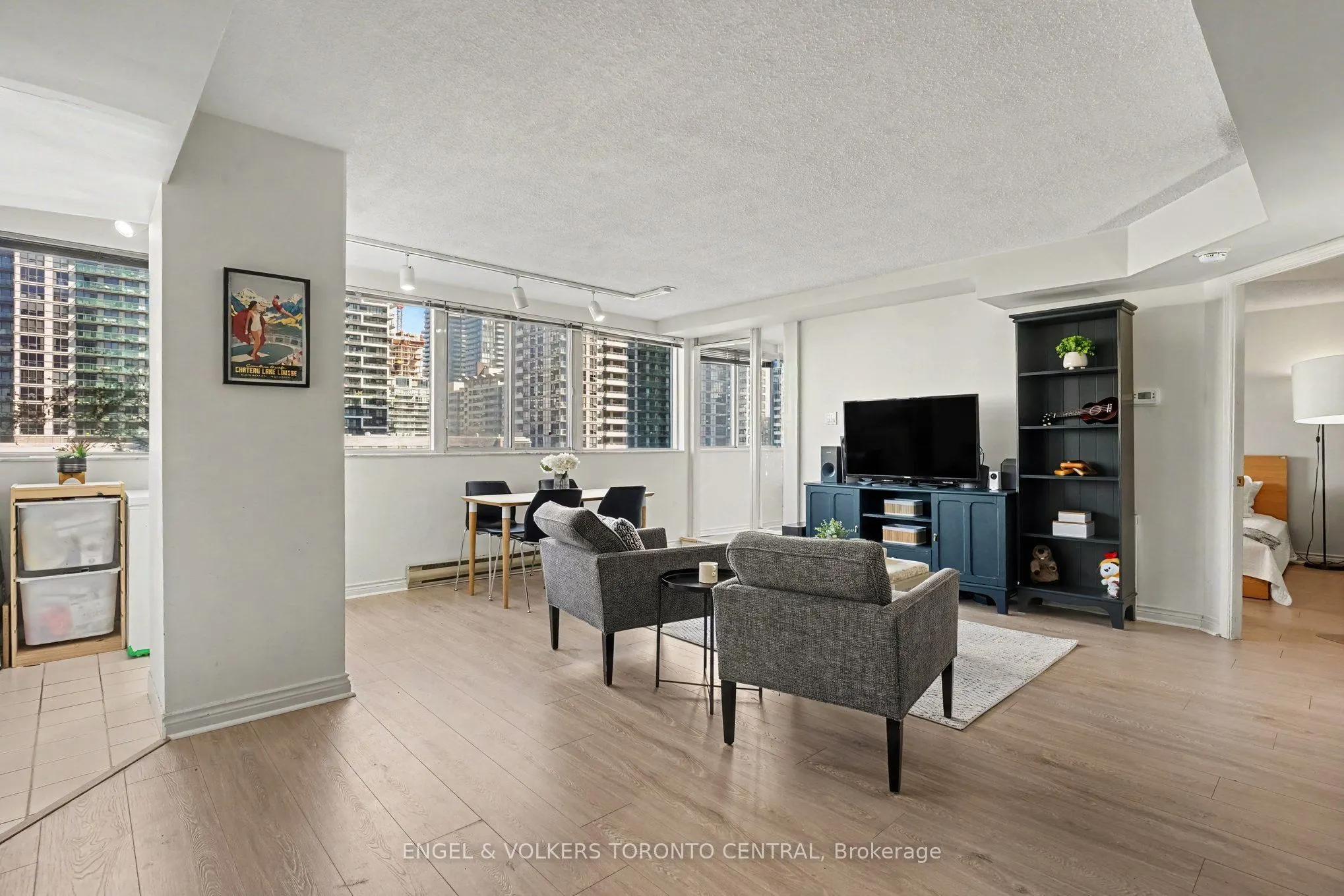 7 Broadway Avenue #601