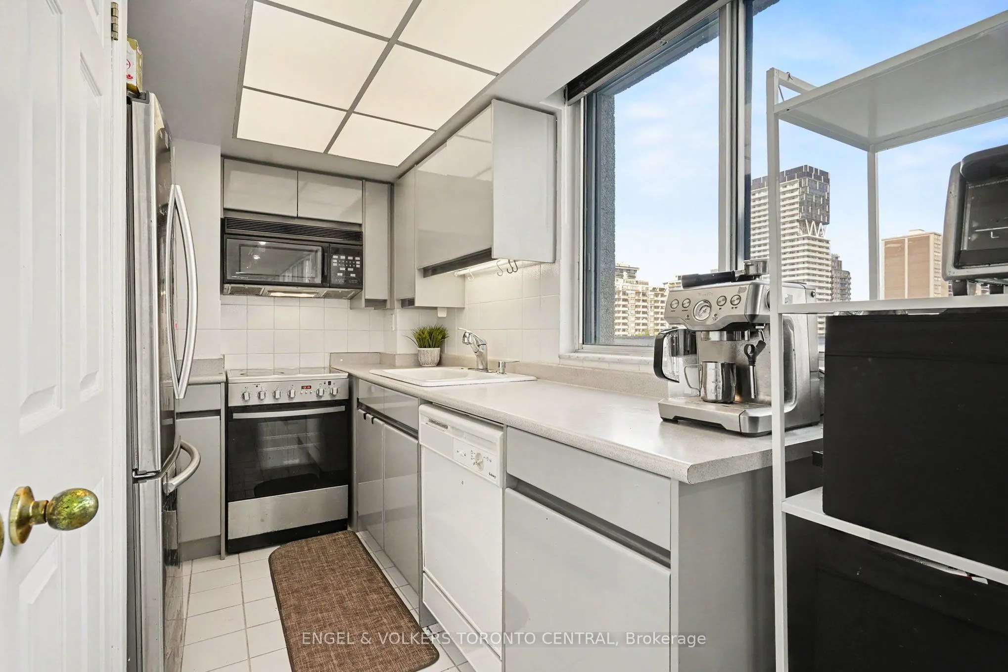 7 Broadway Avenue #601